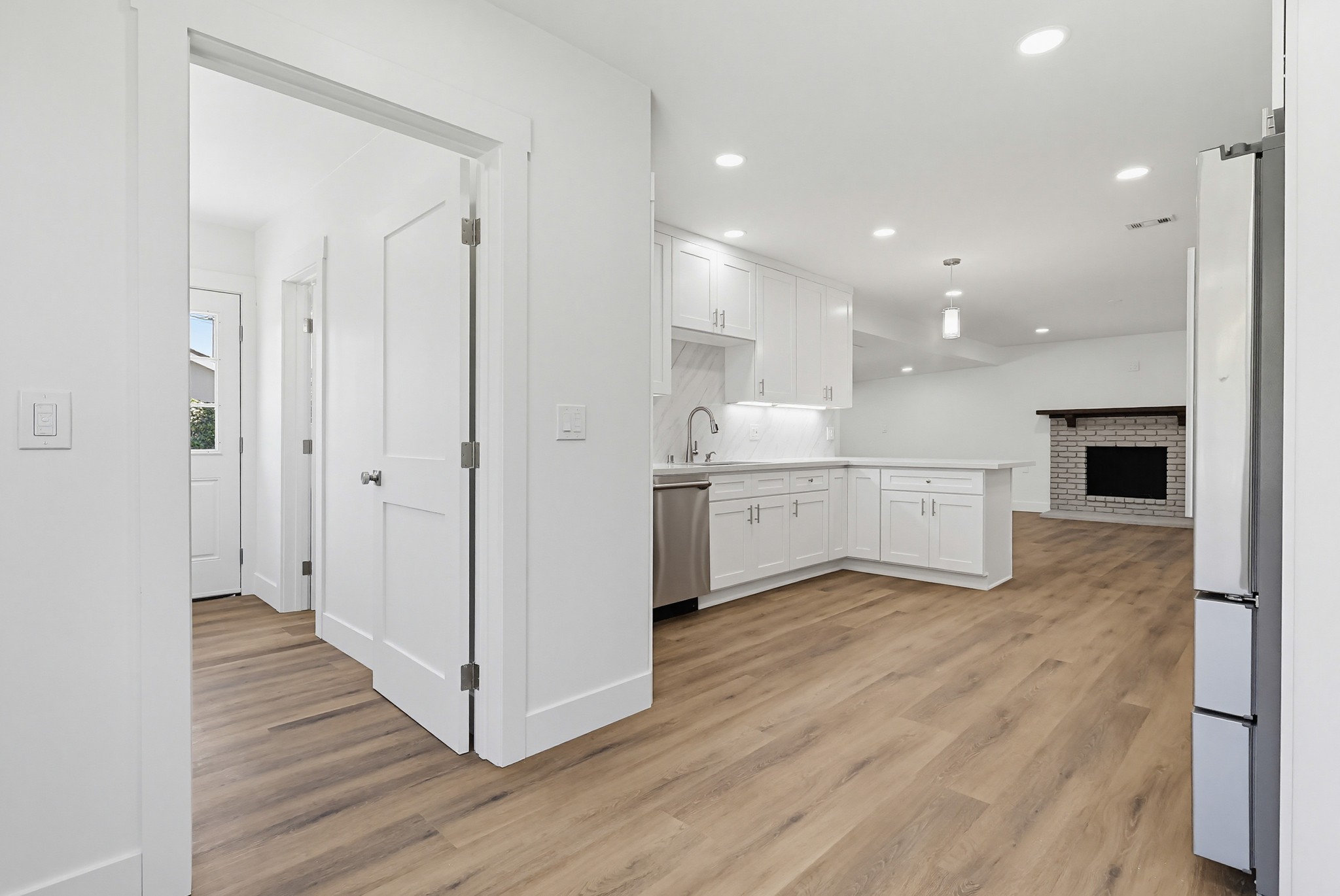 Virtual tour photo 45 of 130 for 1532 E Old Badillo St