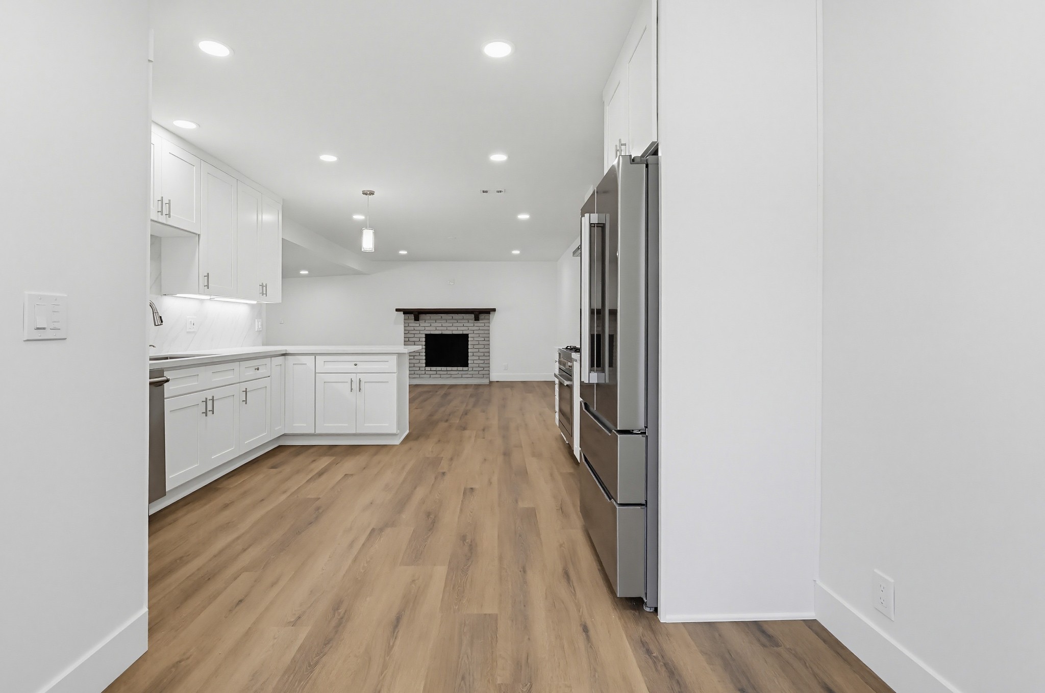 Virtual tour photo 46 of 130 for 1532 E Old Badillo St