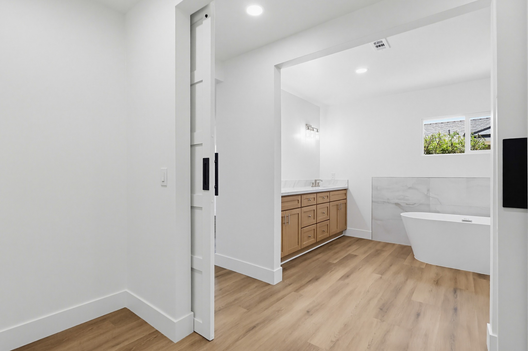 Virtual tour photo 88 of 130 for 1532 E Old Badillo St