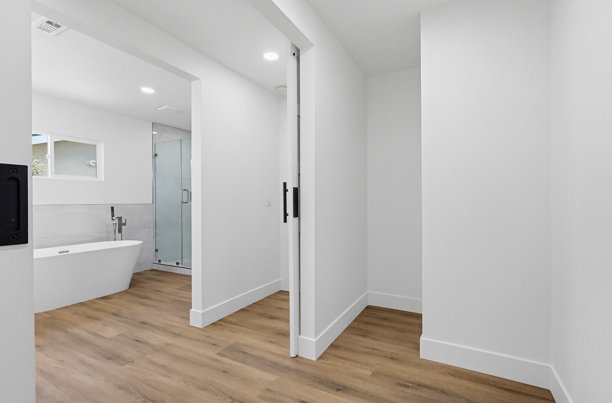 Virtual tour photo 89 of 130 for 1532 E Old Badillo St