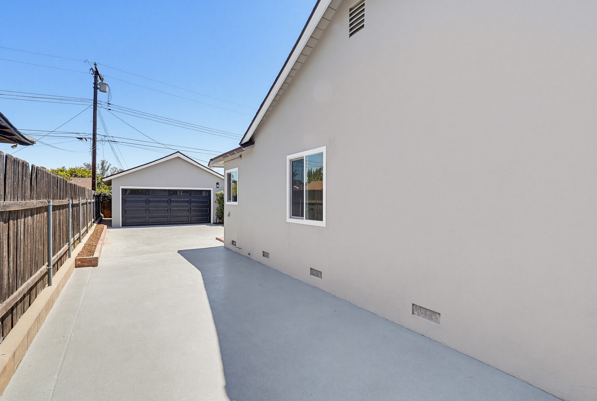 Virtual tour photo 103 of 130 for 1532 E Old Badillo St