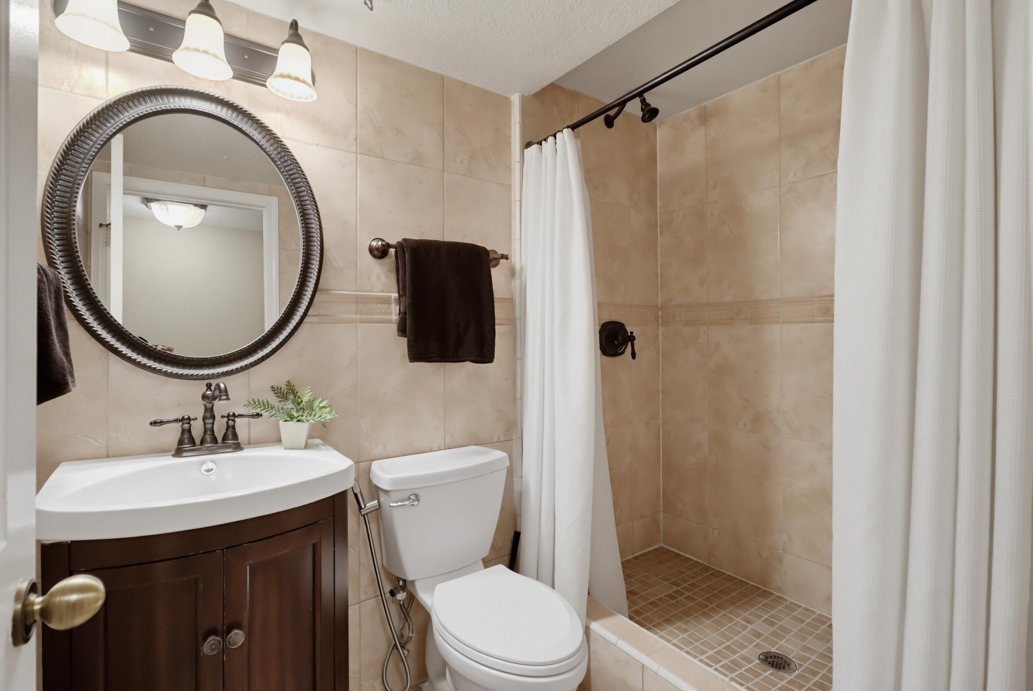 Virtual tour photo 34 of 104 for 1533 Via Hacienda