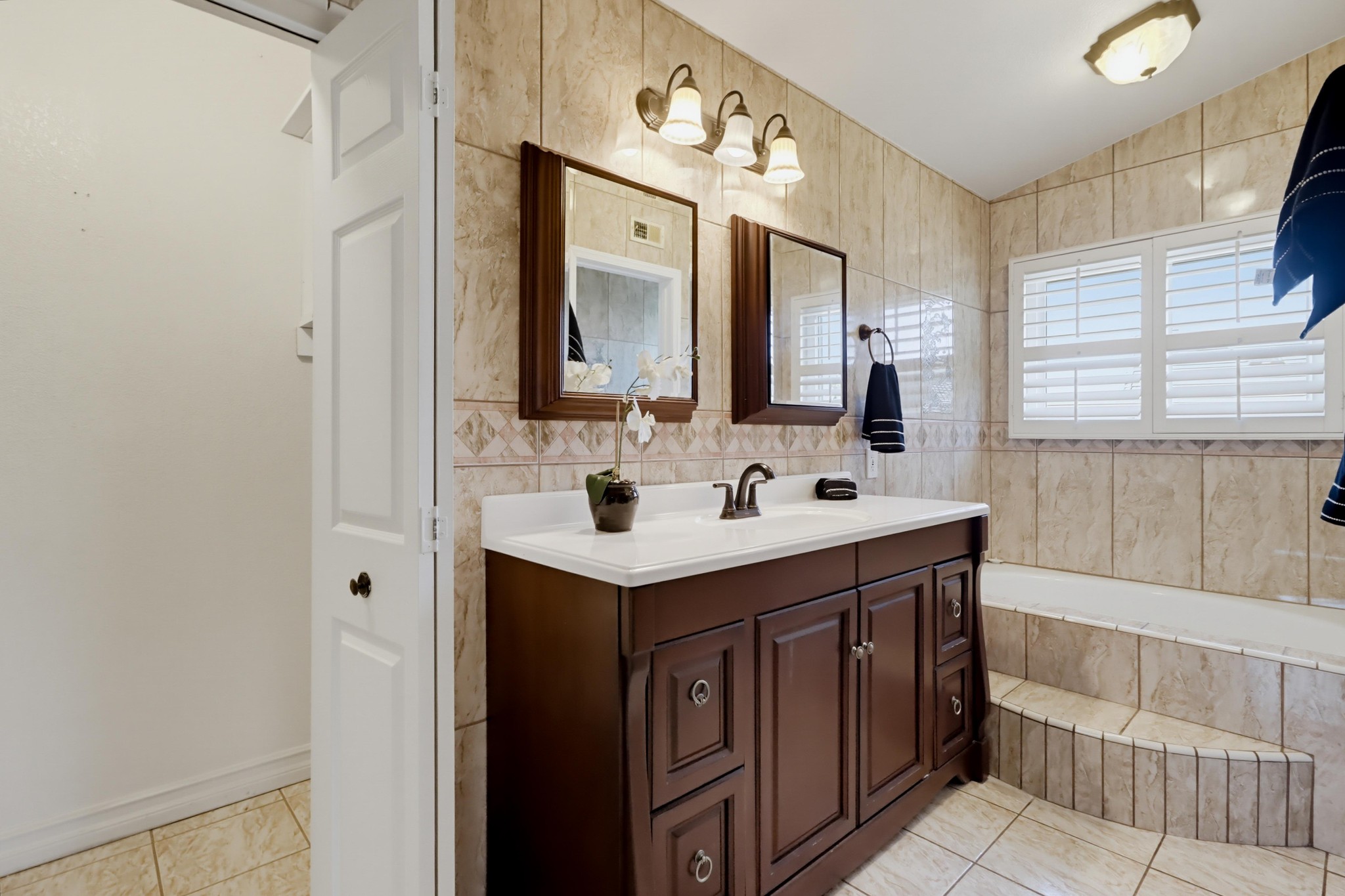 Virtual tour photo 42 of 104 for 1533 Via Hacienda