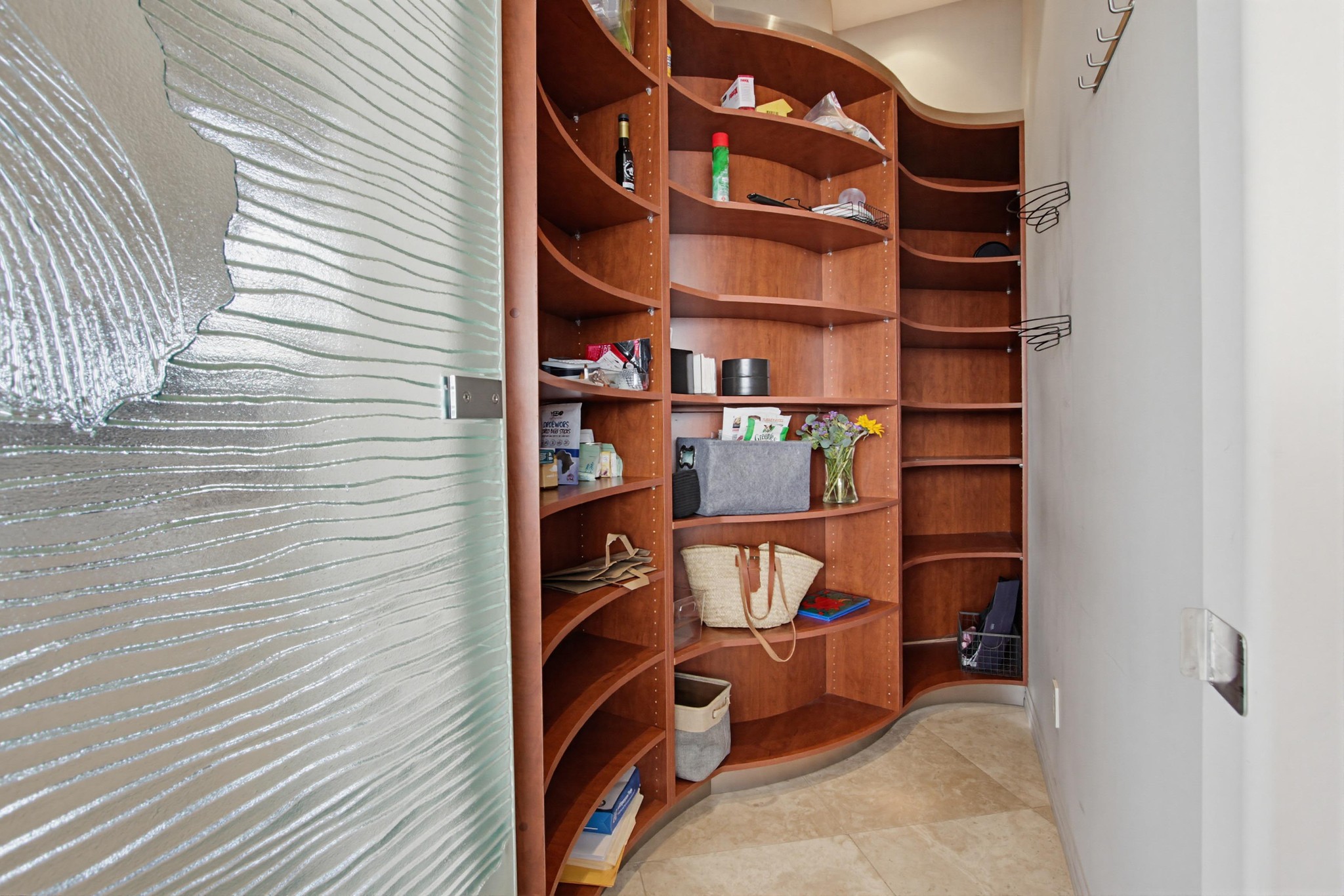 Virtual tour photo 19 of 98 for 1535 Loring St