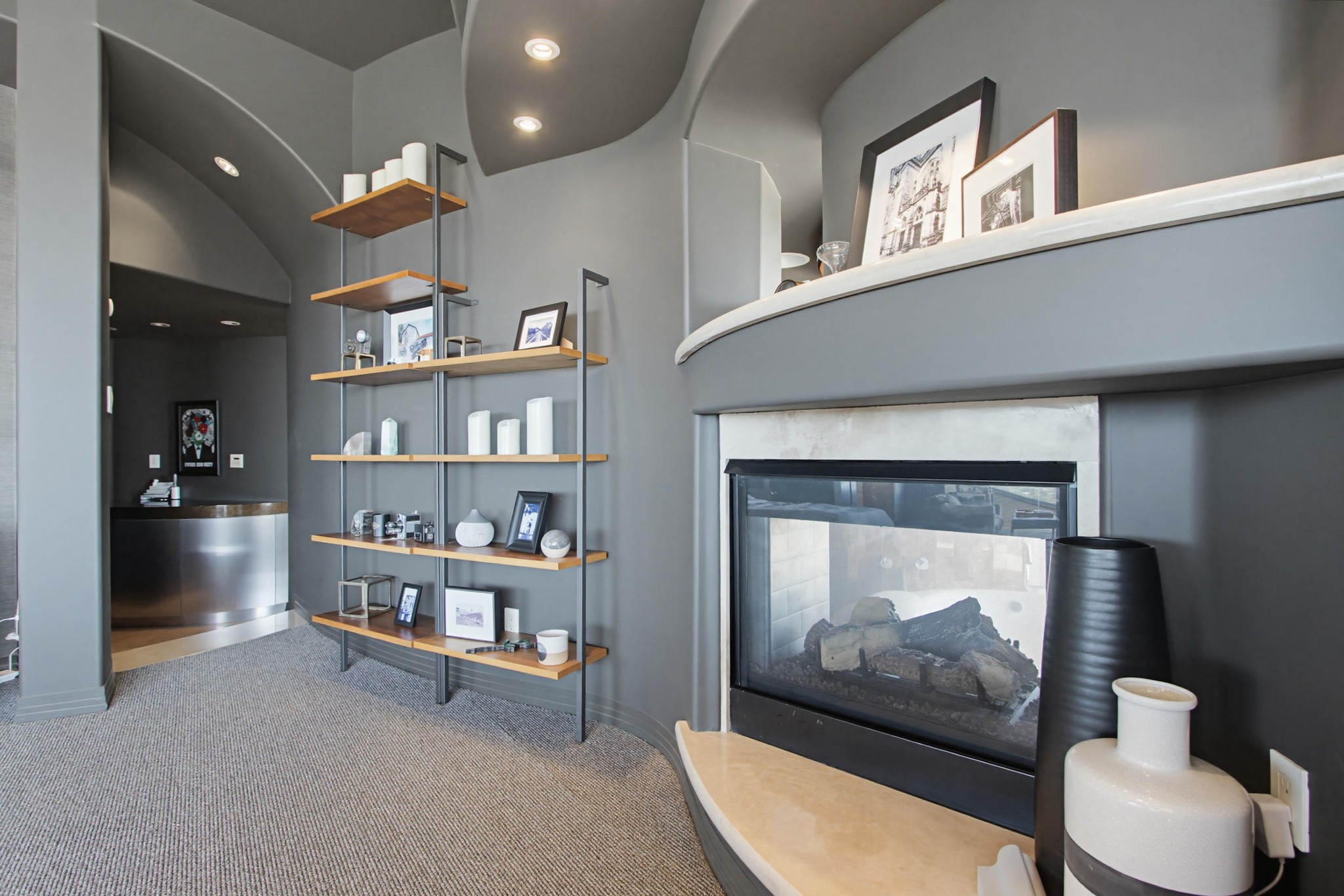 Virtual tour photo 33 of 98 for 1535 Loring St