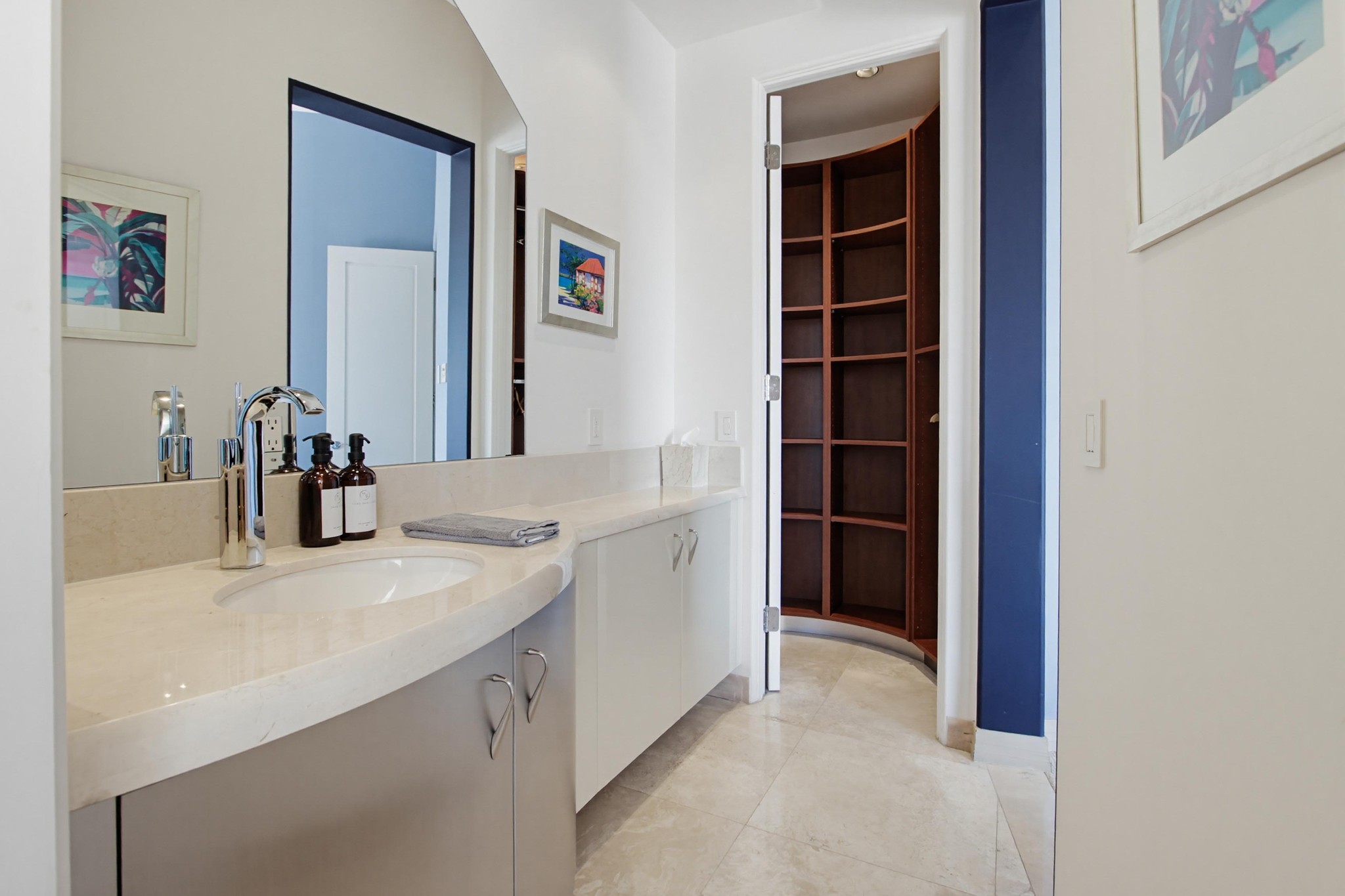 Virtual tour photo 54 of 98 for 1535 Loring St