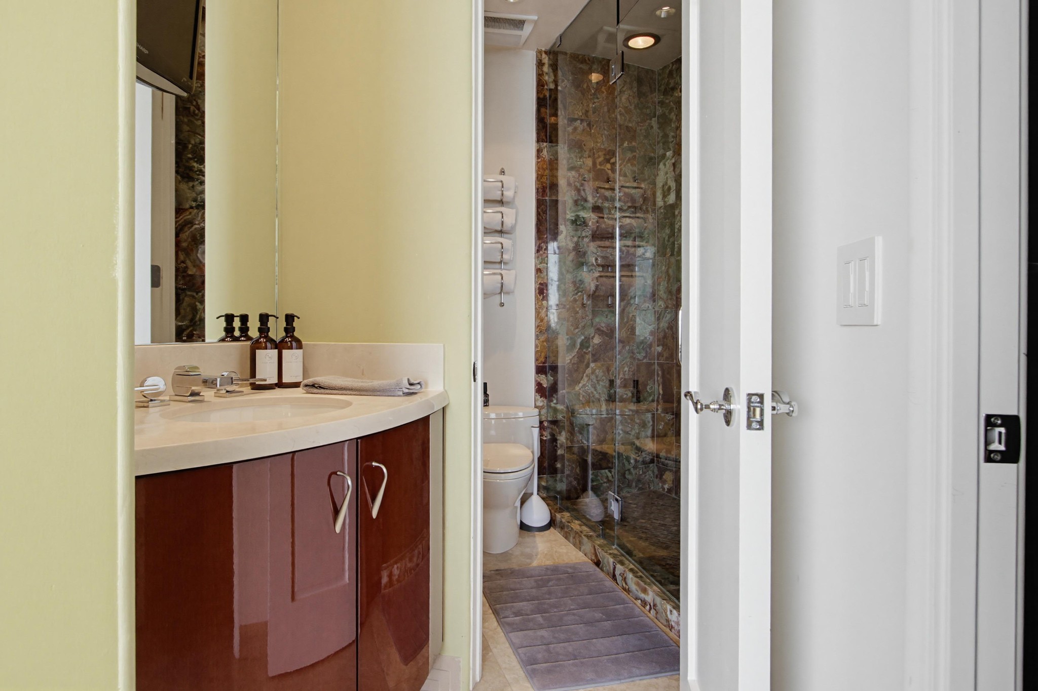 Virtual tour photo 58 of 98 for 1535 Loring St