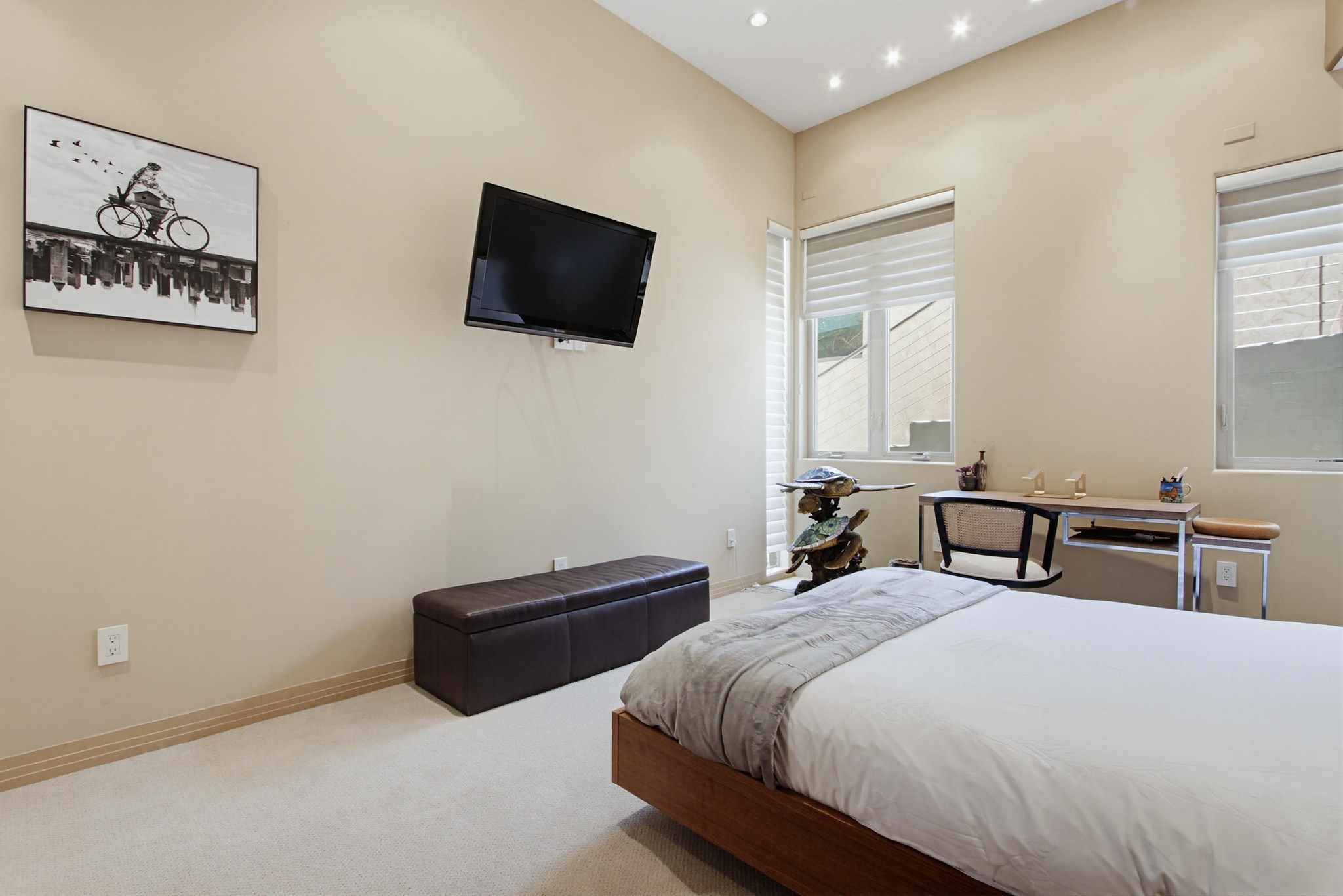 Virtual tour photo 61 of 98 for 1535 Loring St
