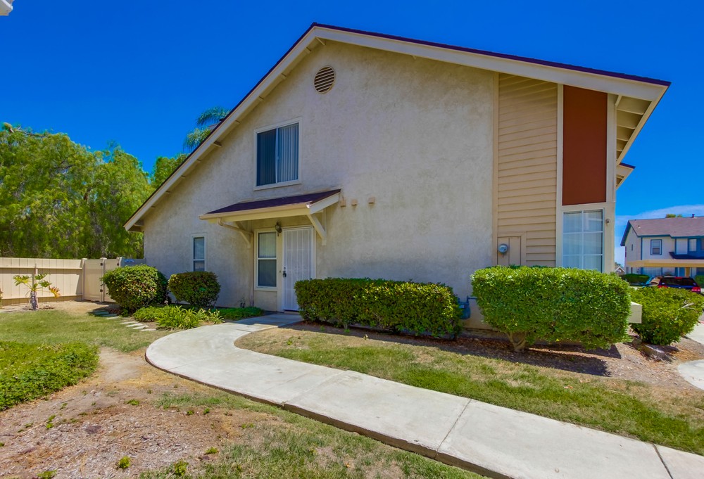 Virtual tour photo 1 of 34 for 1535 Manzana Way