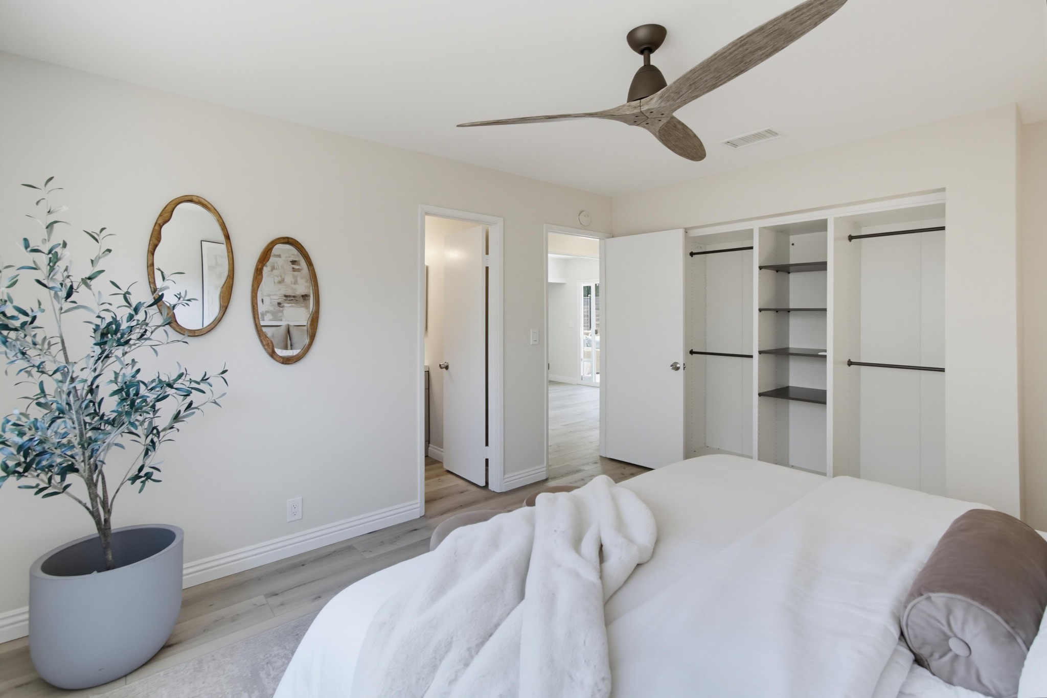 Virtual tour photo 23 of 49 for 15356 Via Sansal