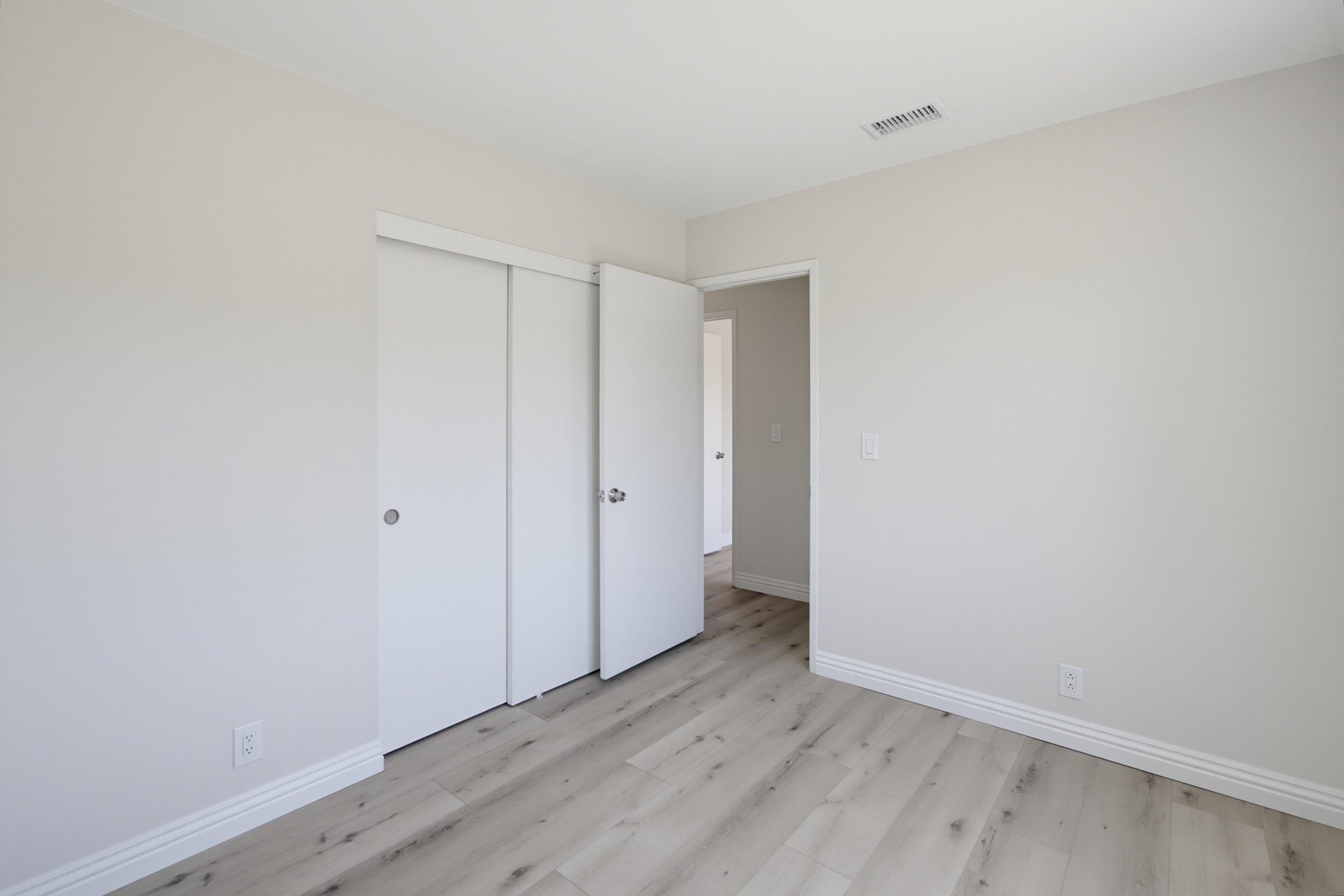 Virtual tour photo 32 of 49 for 15356 Via Sansal