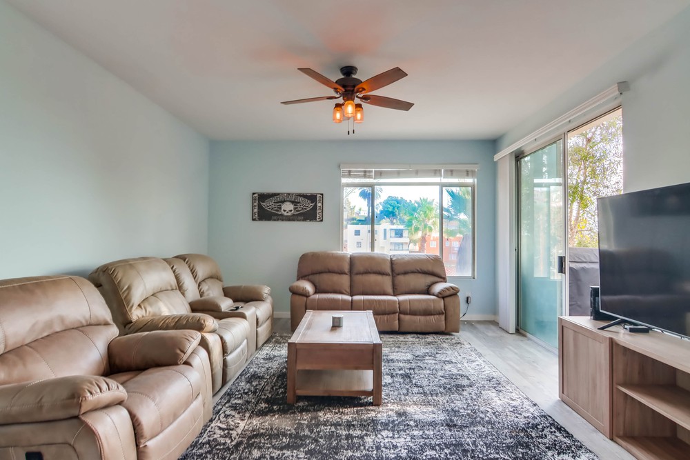 Virtual tour photo 9 of 48 for 1536 Glenwood Dr