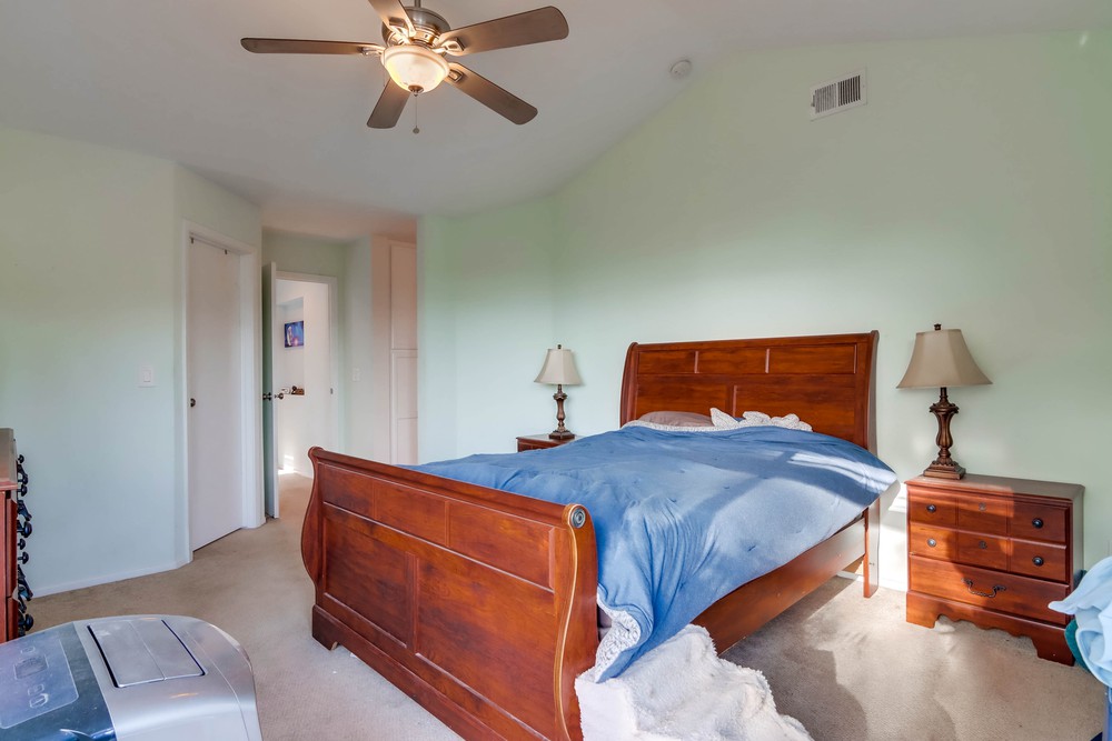 Virtual tour photo 40 of 48 for 1536 Glenwood Dr