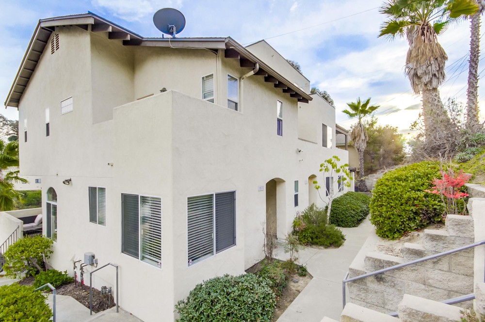 Virtual tour photo 6 of 48 for 1536 Glenwood Dr