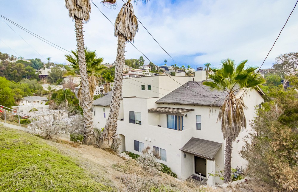 Virtual tour photo 8 of 48 for 1536 Glenwood Dr