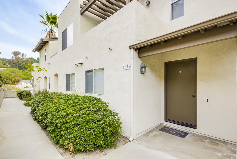 Virtual tour photo 9 of 48 for 1536 Glenwood Dr