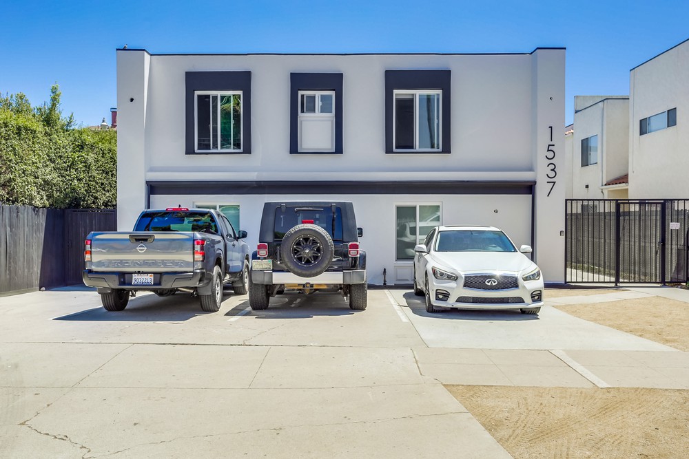 Virtual tour photo 3 of 28 for 1537 Missouri St #5