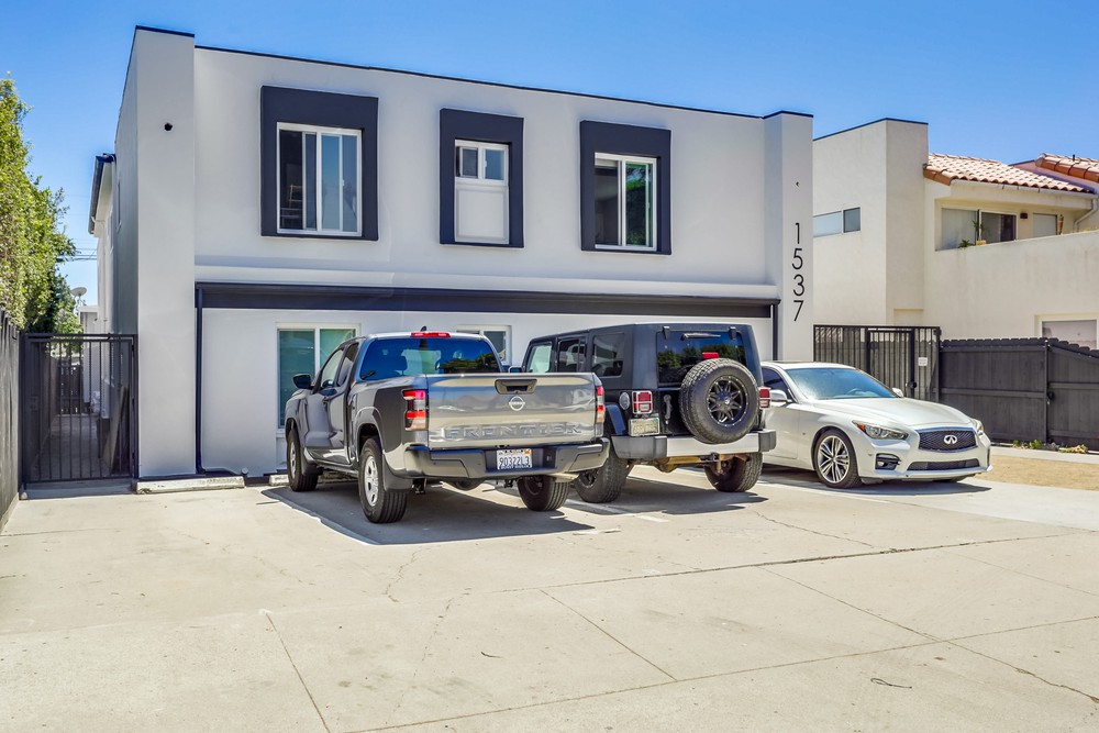 Virtual tour photo 4 of 28 for 1537 Missouri St #5
