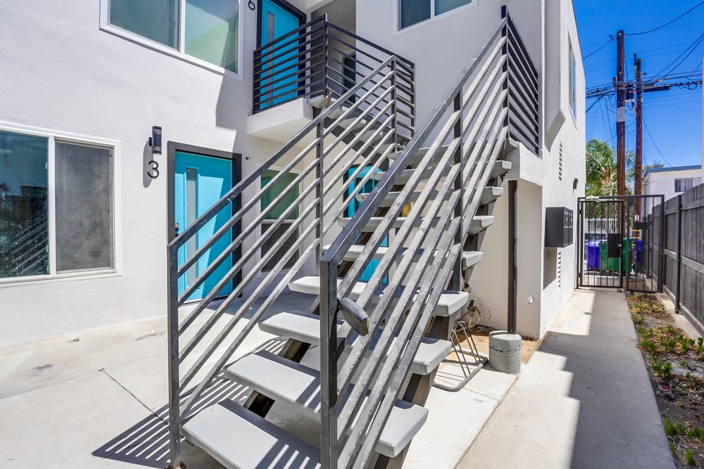 Virtual tour photo 9 of 28 for 1537 Missouri St #5