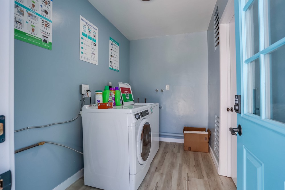 Virtual tour photo 25 of 28 for 1537 Missouri St #5