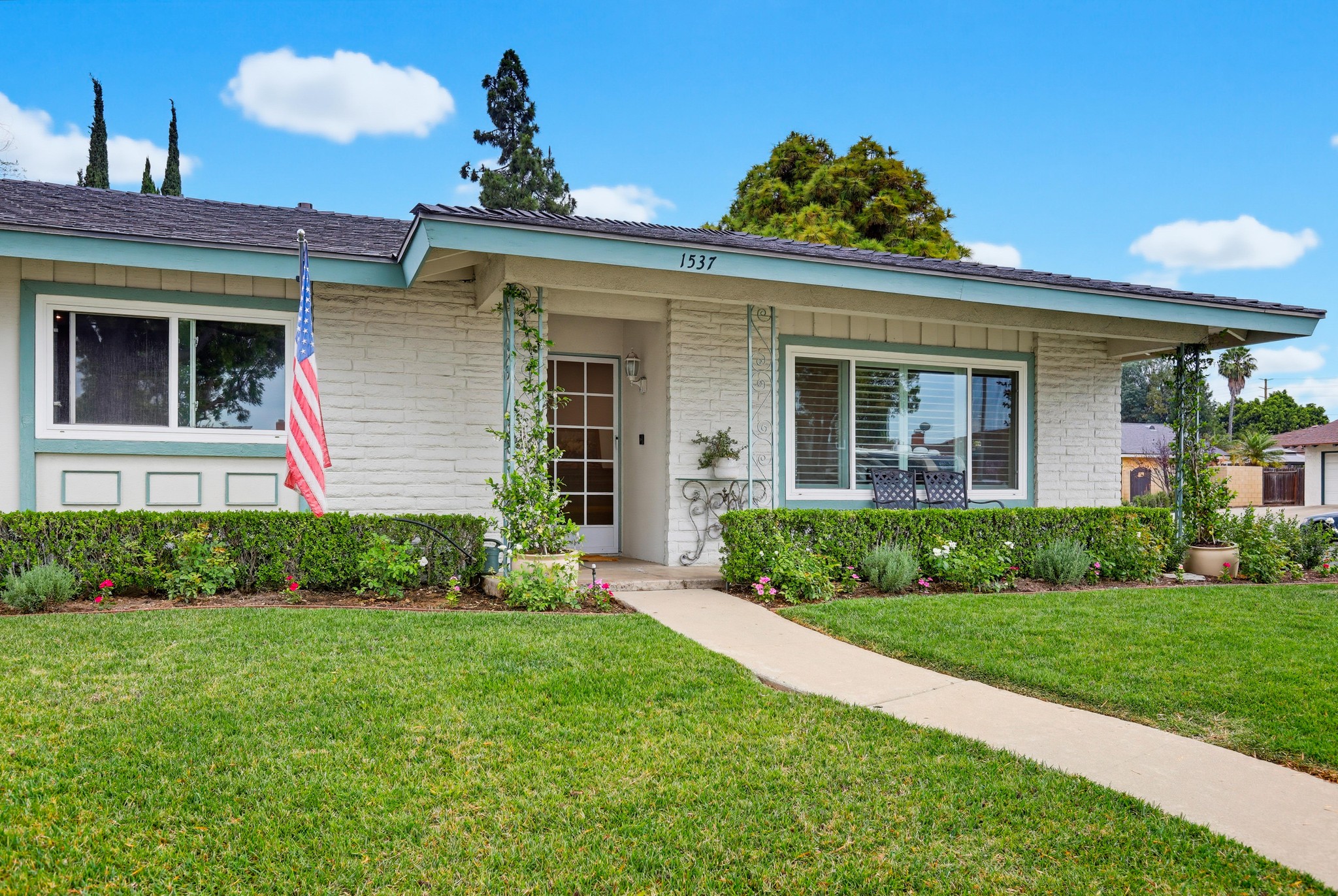 Virtual tour photo 6 of 65 for 1537 Yellowstone Ave
