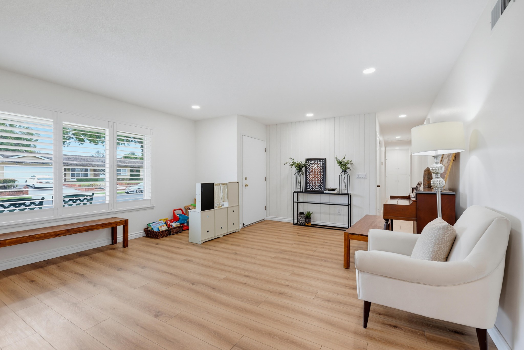 Virtual tour photo 12 of 65 for 1537 Yellowstone Ave