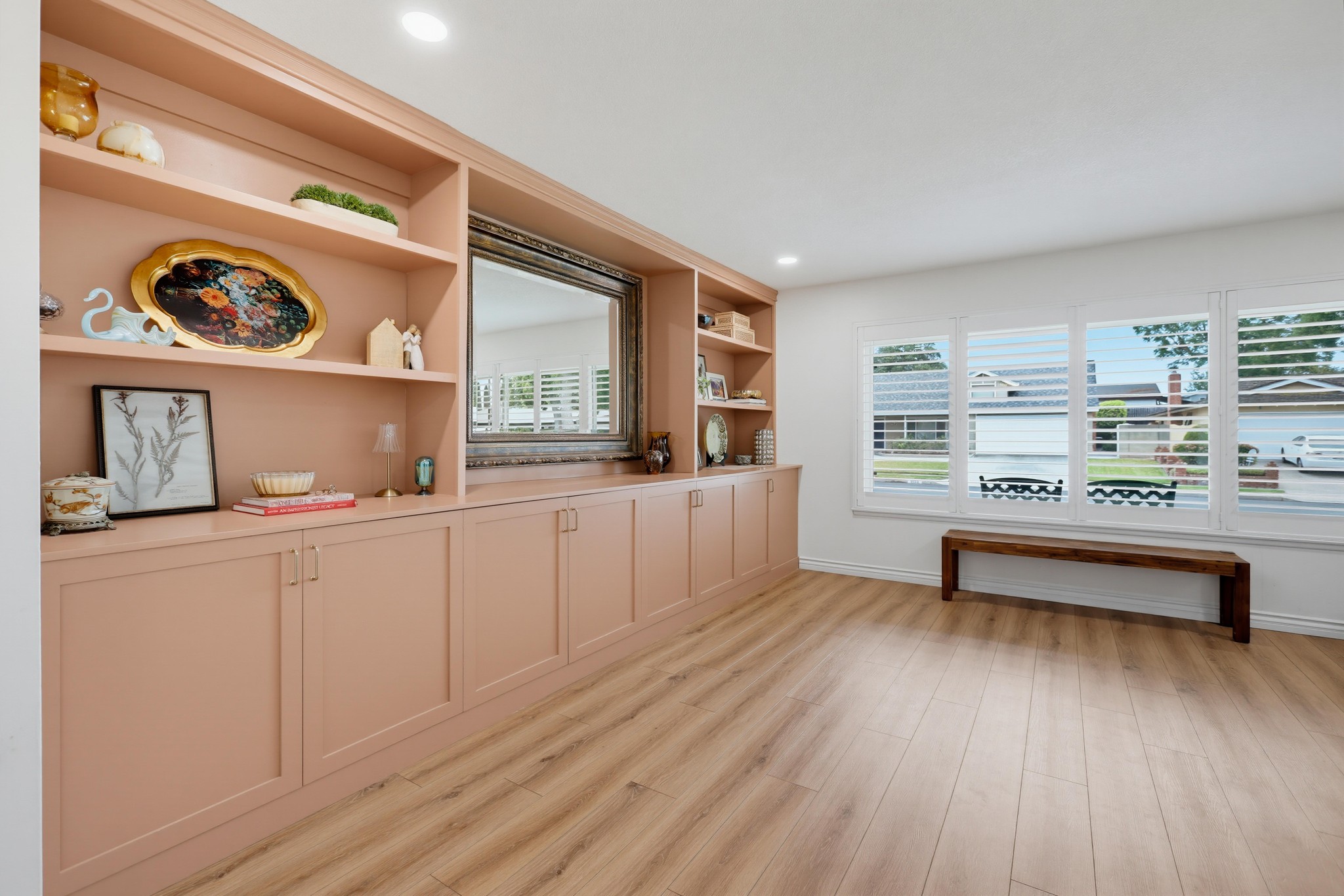 Virtual tour photo 13 of 65 for 1537 Yellowstone Ave