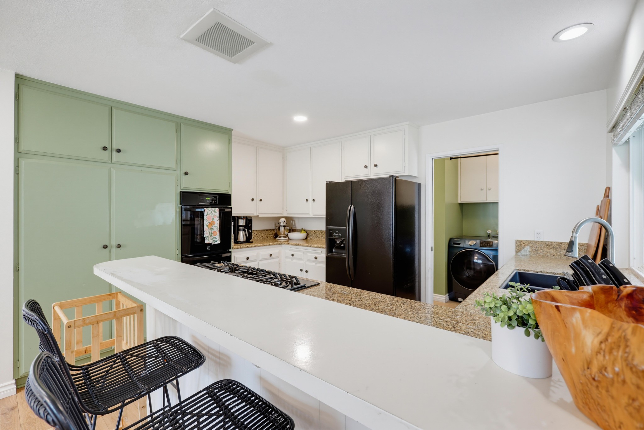 Virtual tour photo 17 of 65 for 1537 Yellowstone Ave
