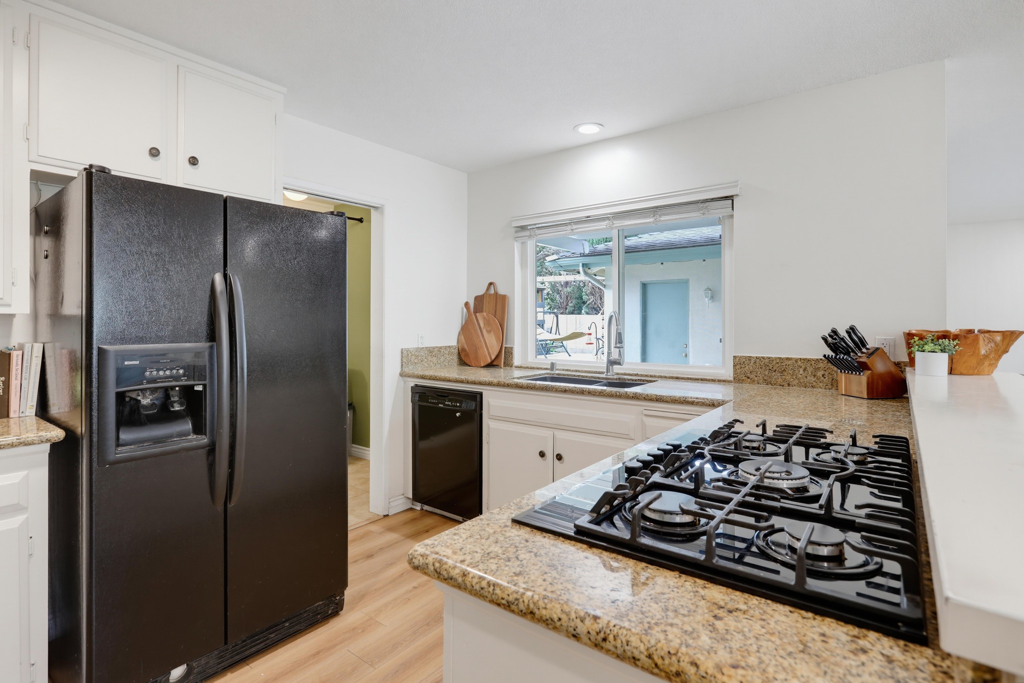 Virtual tour photo 21 of 65 for 1537 Yellowstone Ave