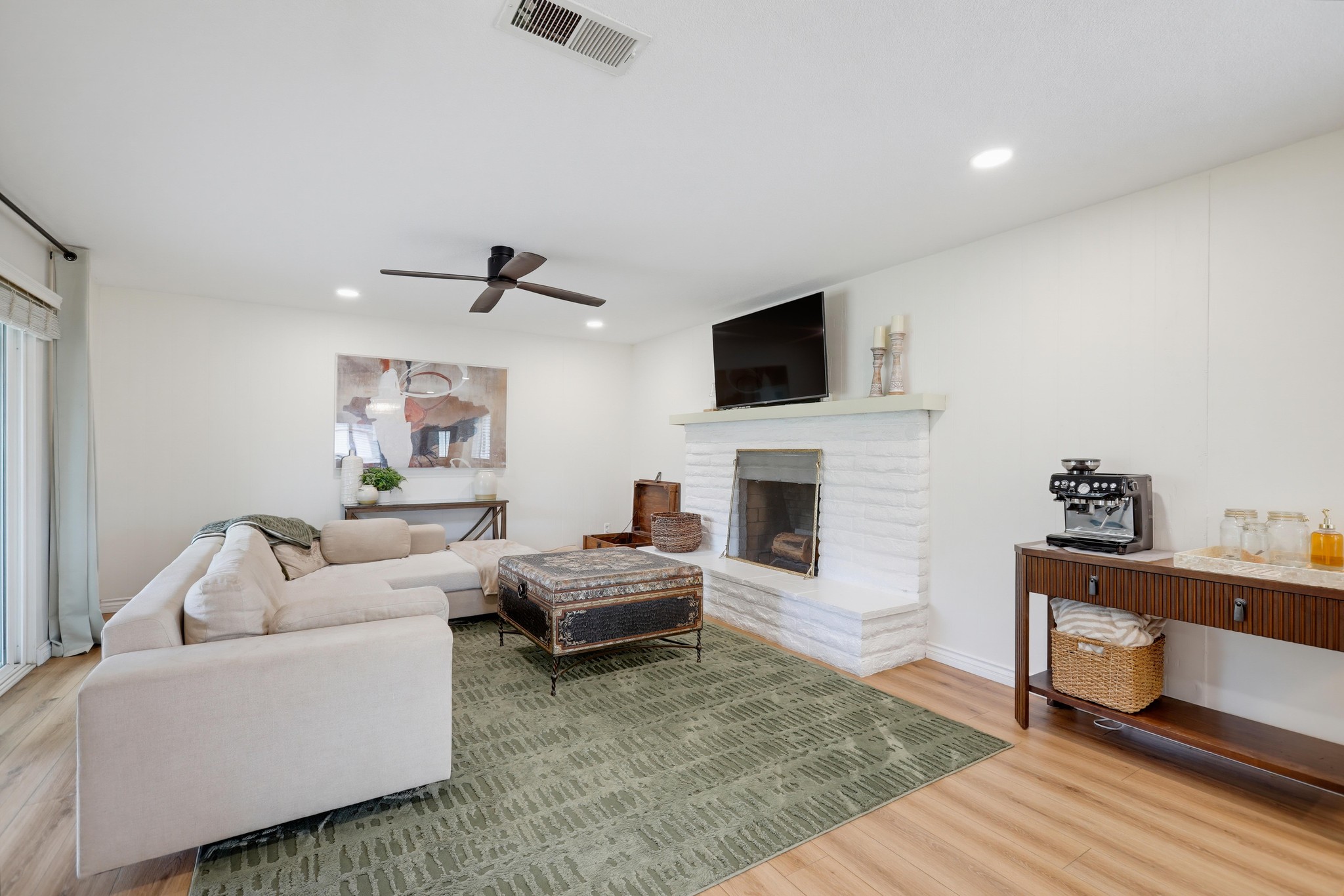 Virtual tour photo 27 of 65 for 1537 Yellowstone Ave