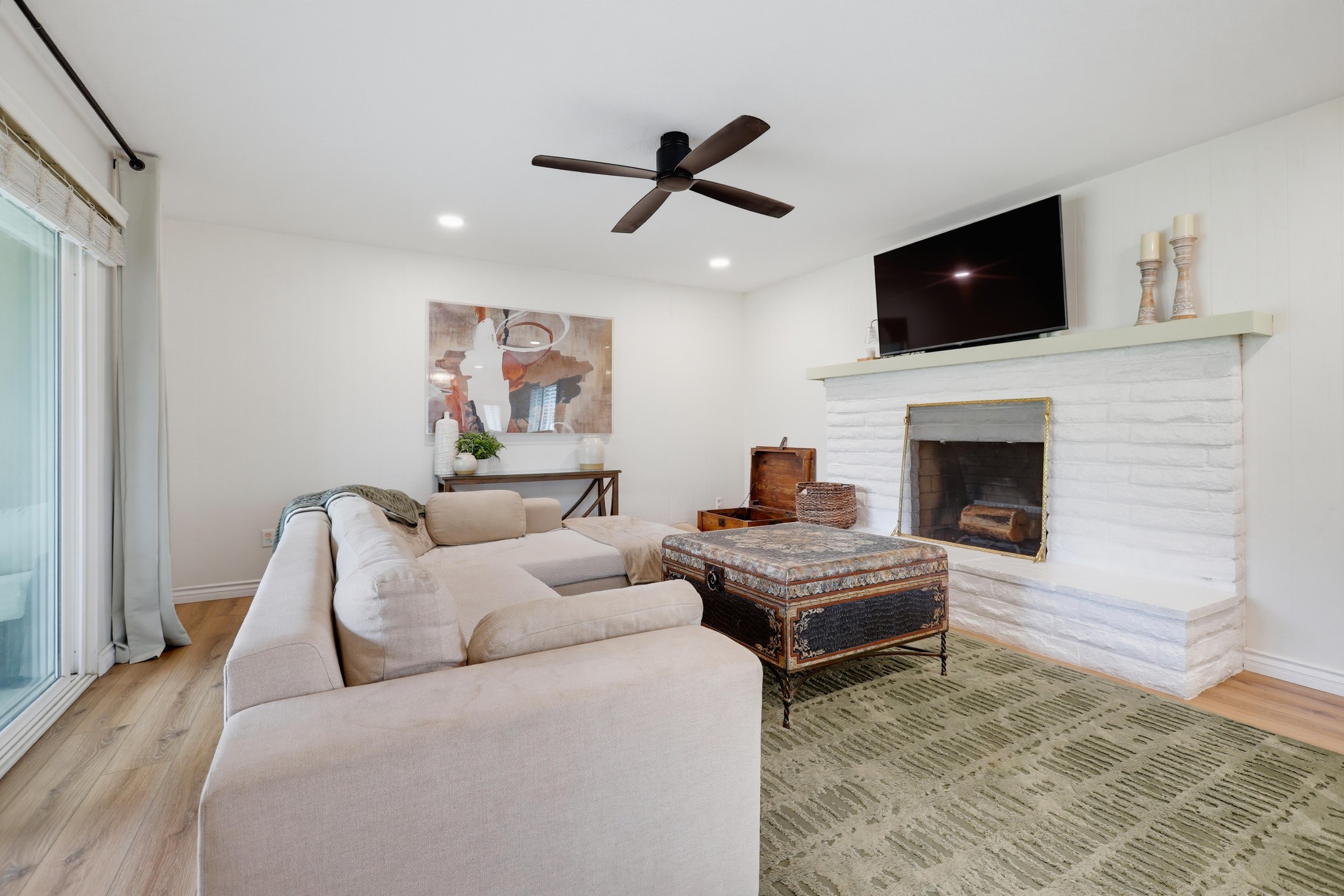Virtual tour photo 28 of 65 for 1537 Yellowstone Ave