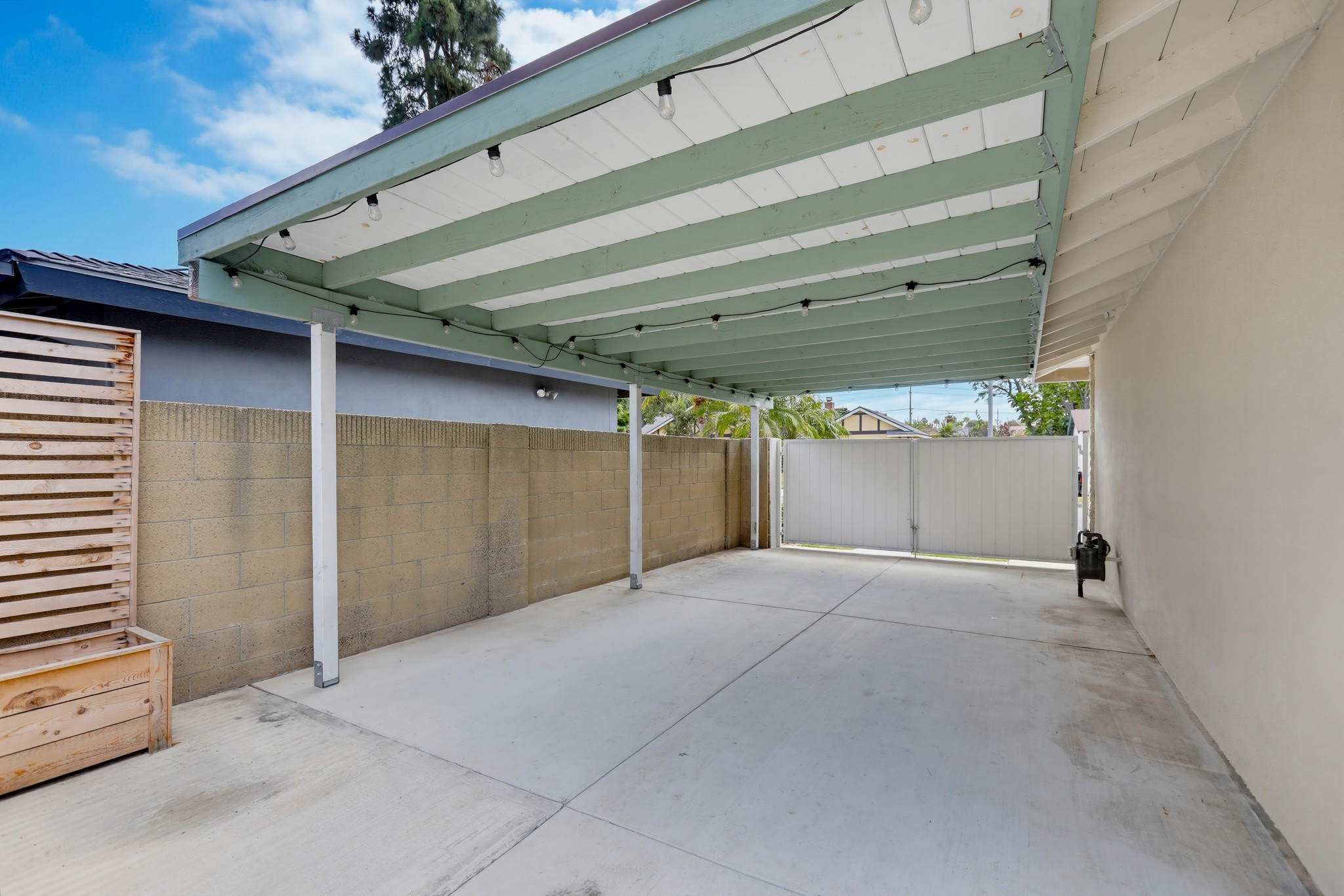 Virtual tour photo 60 of 65 for 1537 Yellowstone Ave