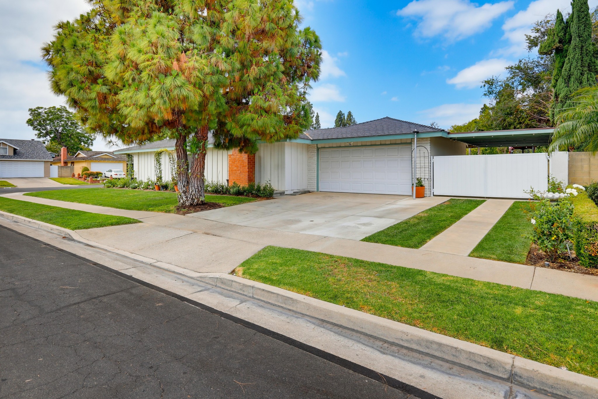 Virtual tour photo 63 of 65 for 1537 Yellowstone Ave
