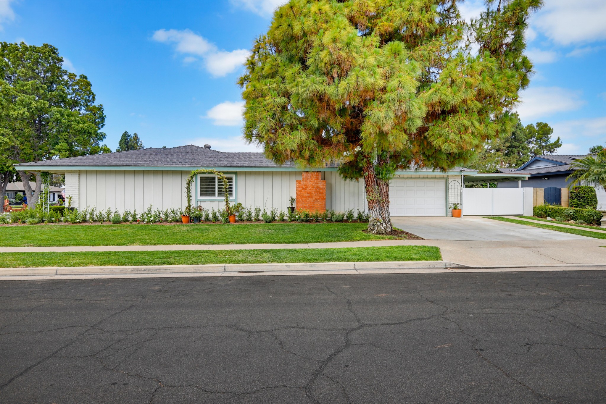 Virtual tour photo 64 of 65 for 1537 Yellowstone Ave