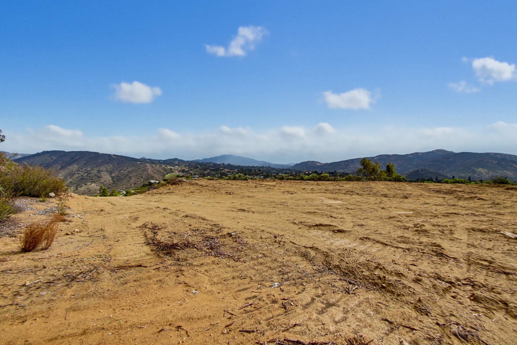 Virtual tour photo 4 of 48 for 15370 Lazy Creek Rd