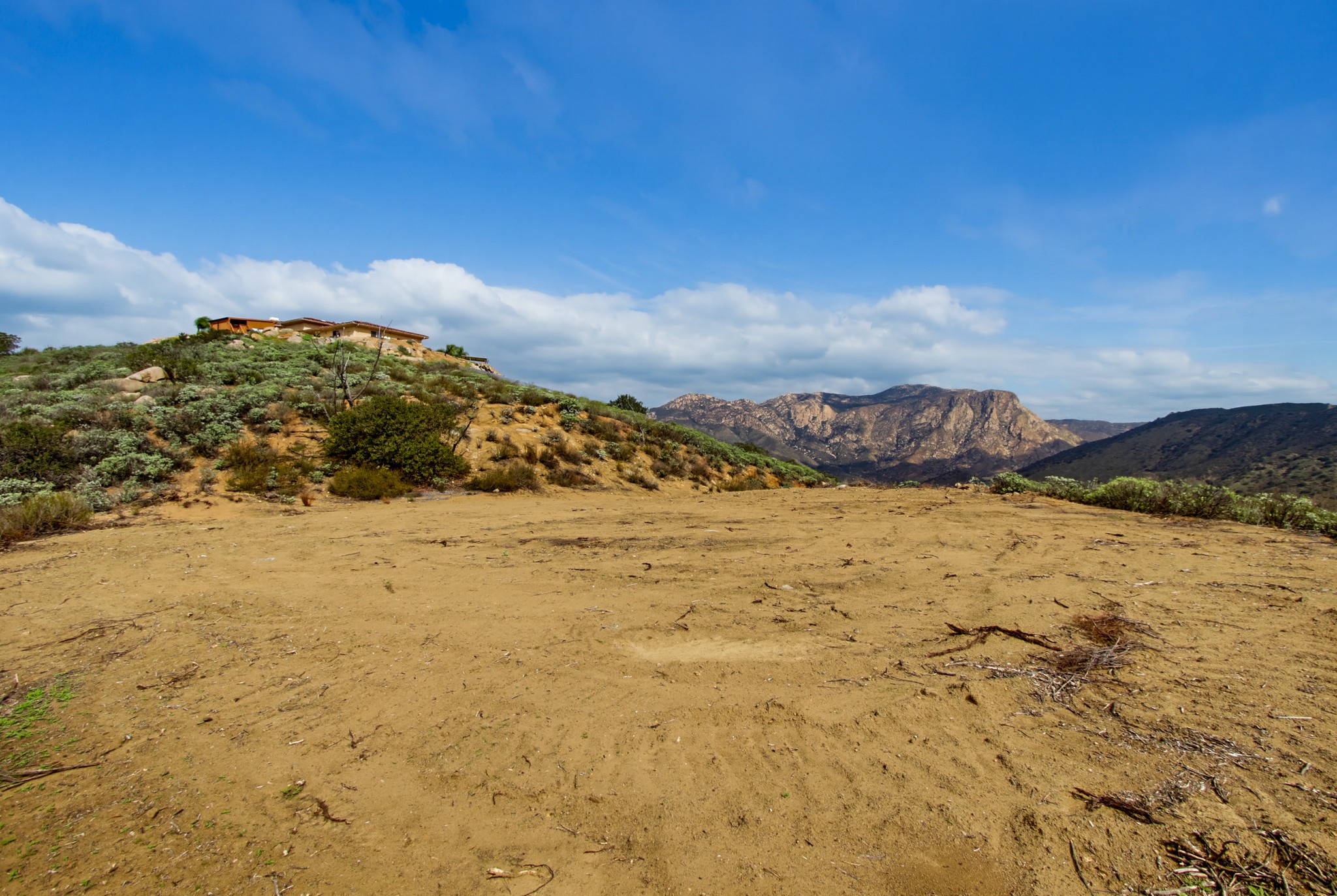 Virtual tour photo 7 of 48 for 15370 Lazy Creek Rd