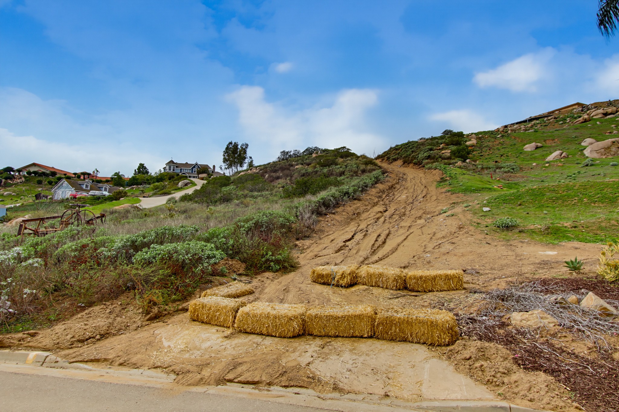 Virtual tour photo 13 of 48 for 15370 Lazy Creek Rd