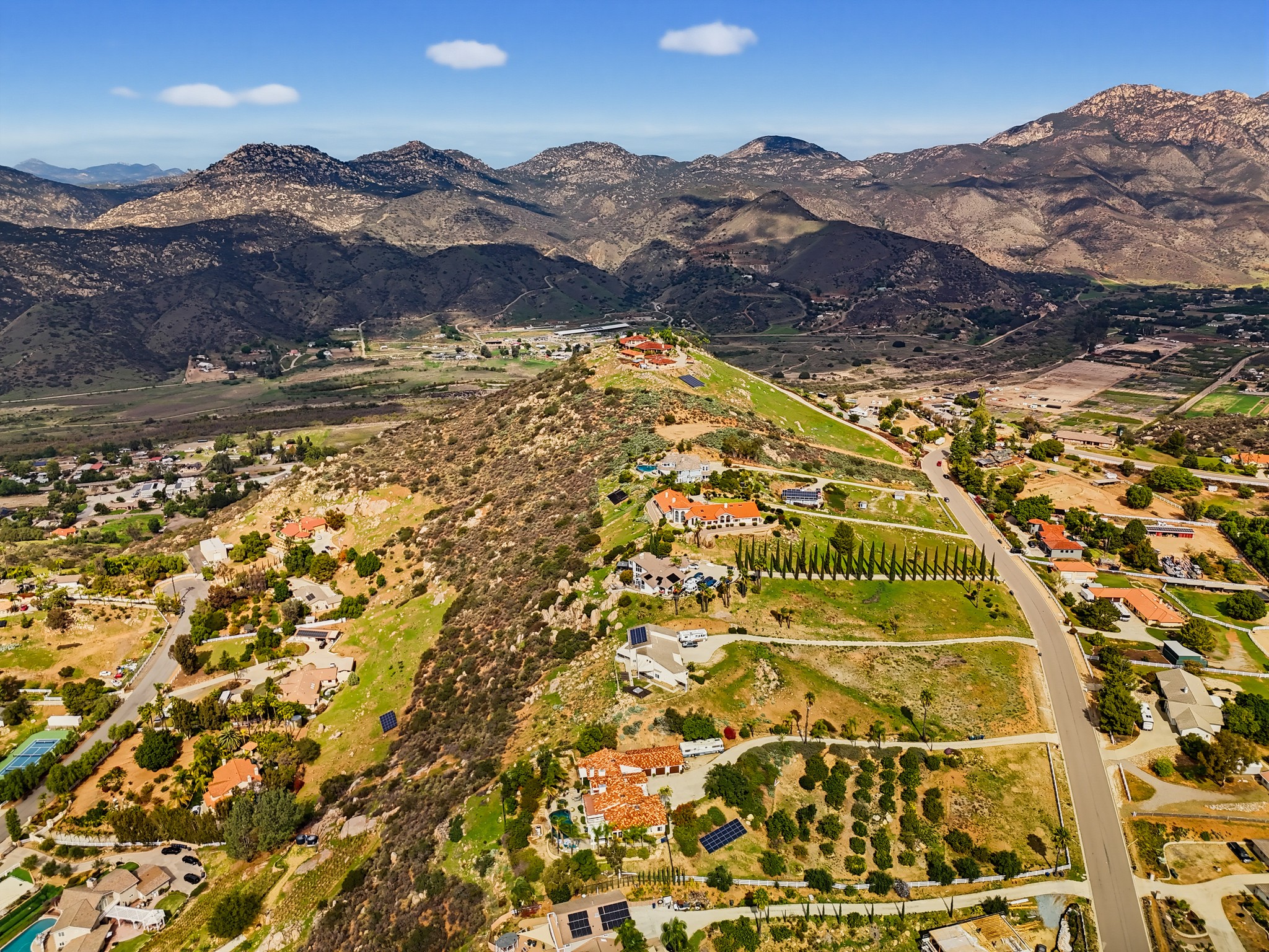 Virtual tour photo 23 of 48 for 15370 Lazy Creek Rd