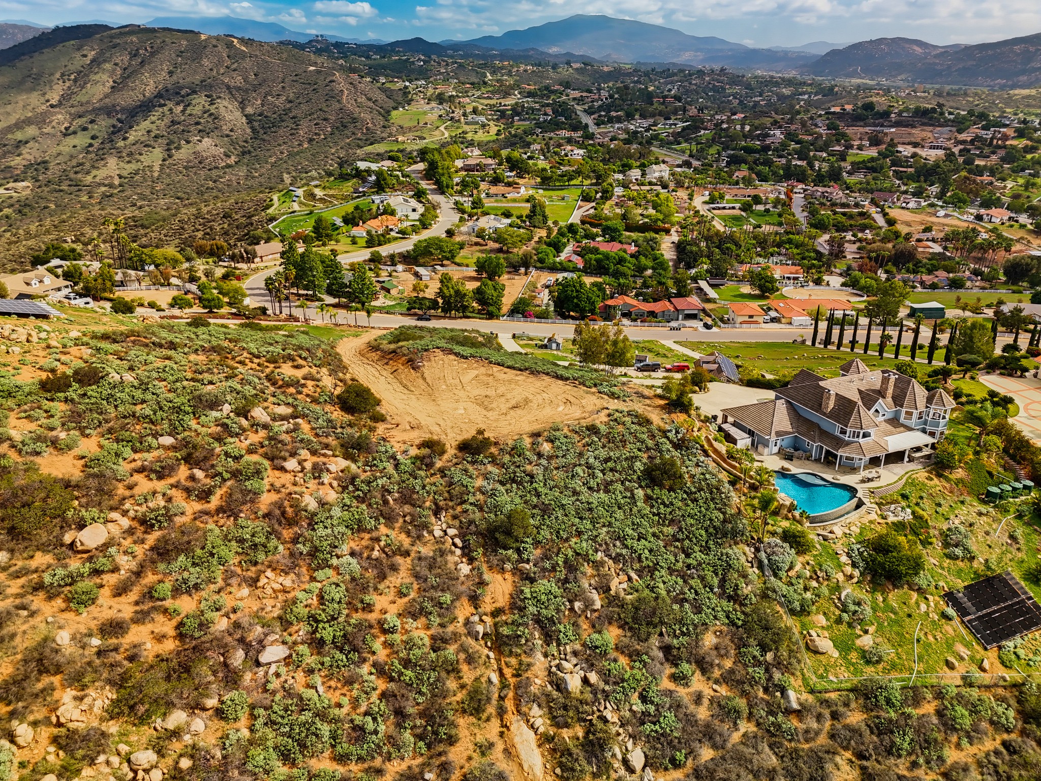 Virtual tour photo 31 of 48 for 15370 Lazy Creek Rd