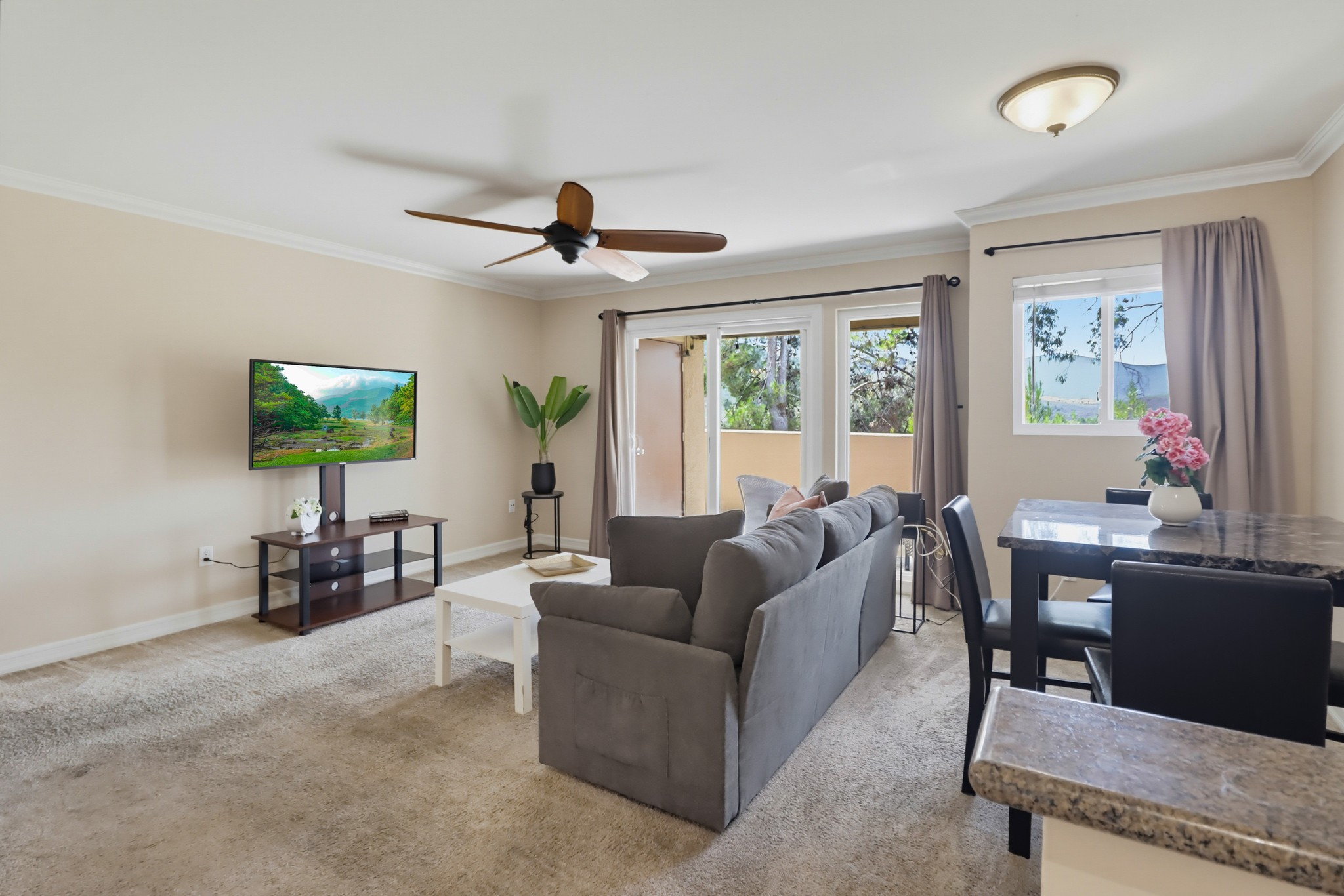 Virtual tour photo 5 of 41 for 15373 Maturin Dr