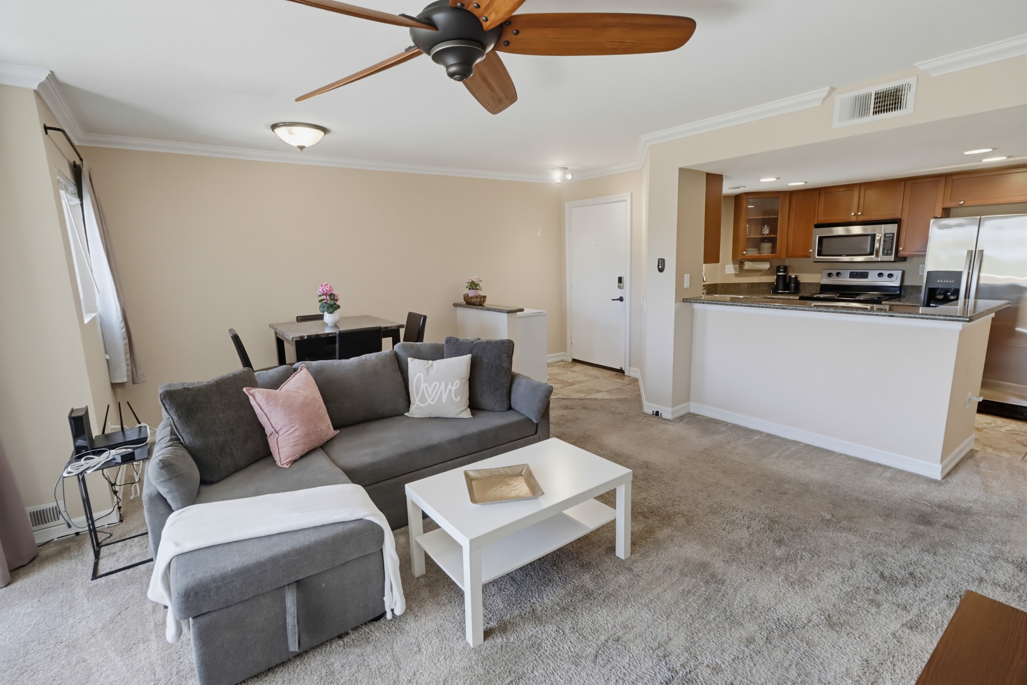 Virtual tour photo 9 of 41 for 15373 Maturin Dr