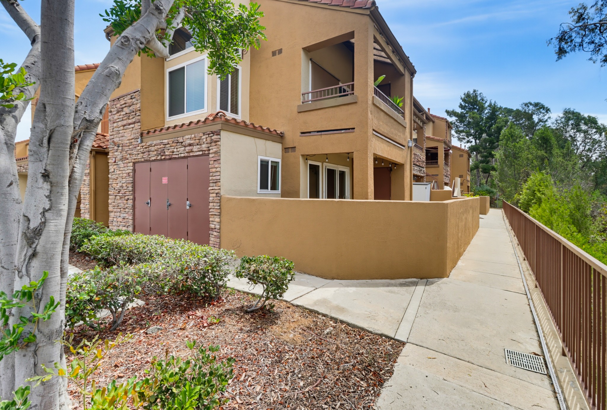 Virtual tour photo 33 of 41 for 15373 Maturin Dr