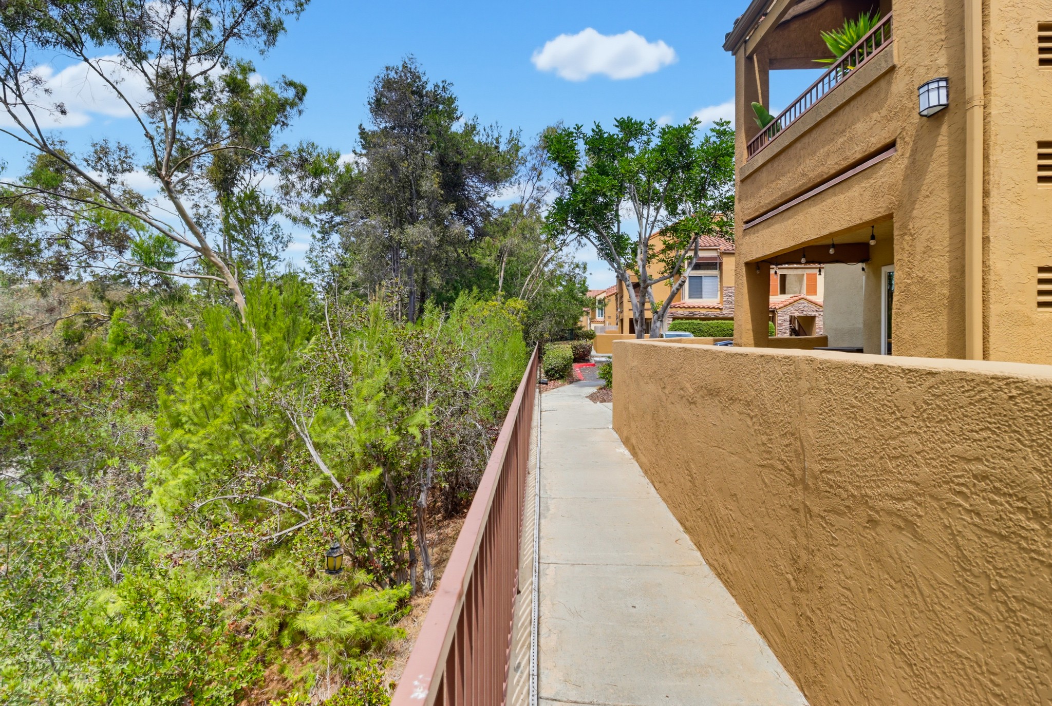 Virtual tour photo 34 of 41 for 15373 Maturin Dr