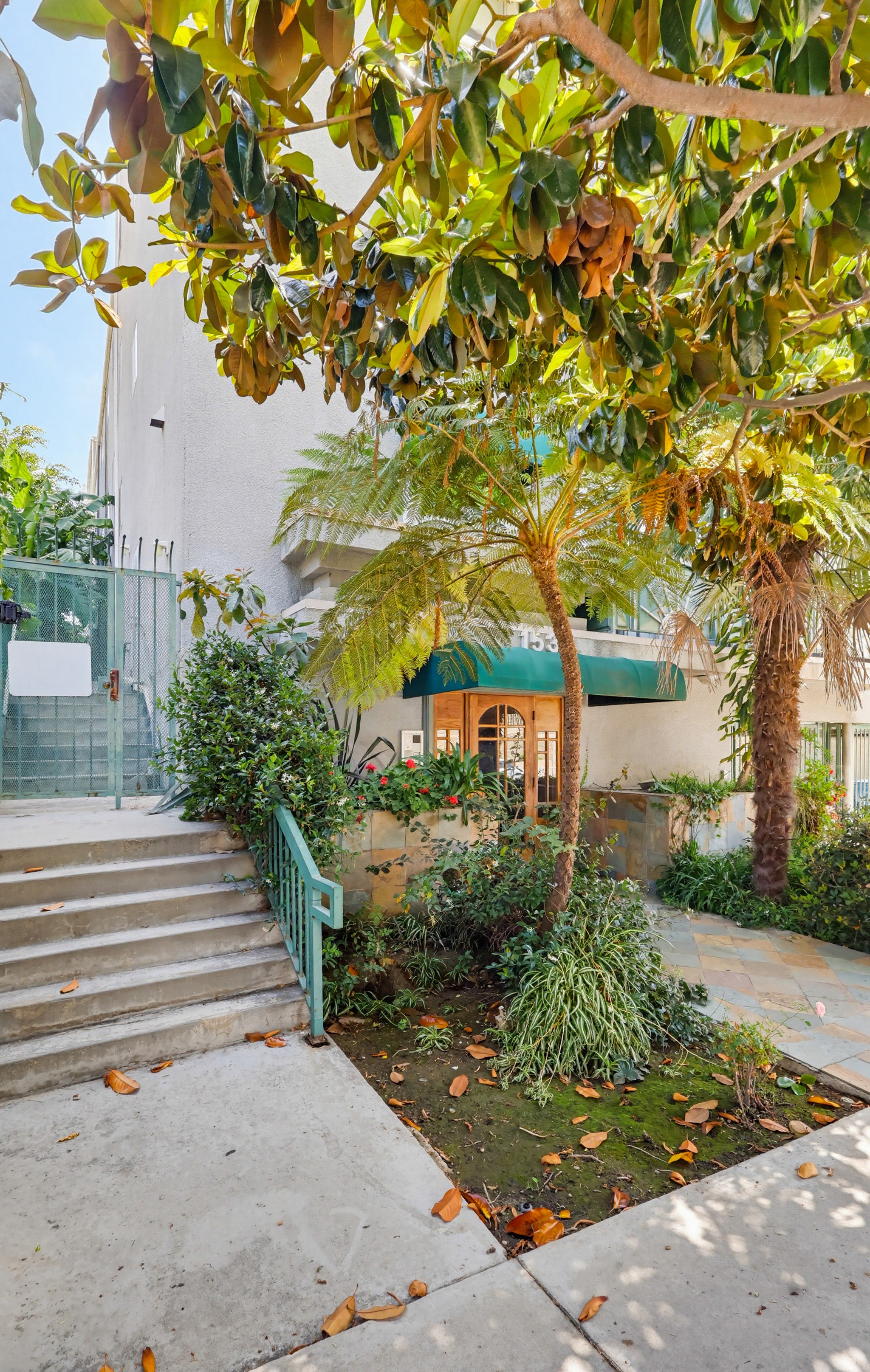 Virtual tour photo 5 of 87 for 1538 Stoner Ave APT 303