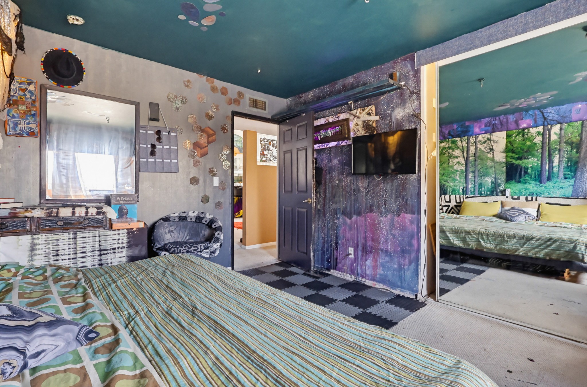 Virtual tour photo 38 of 87 for 1538 Stoner Ave APT 303