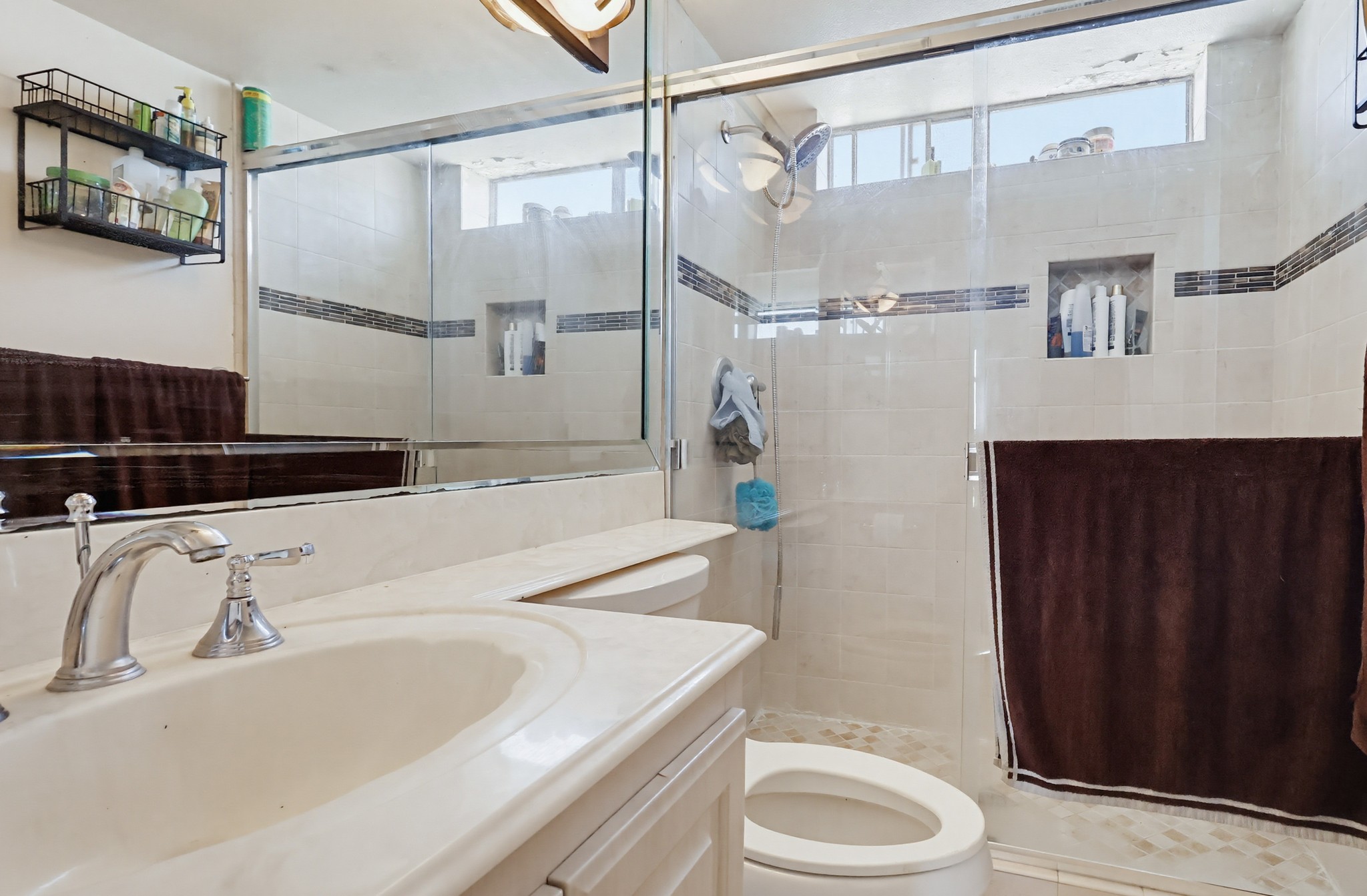 Virtual tour photo 54 of 87 for 1538 Stoner Ave APT 303