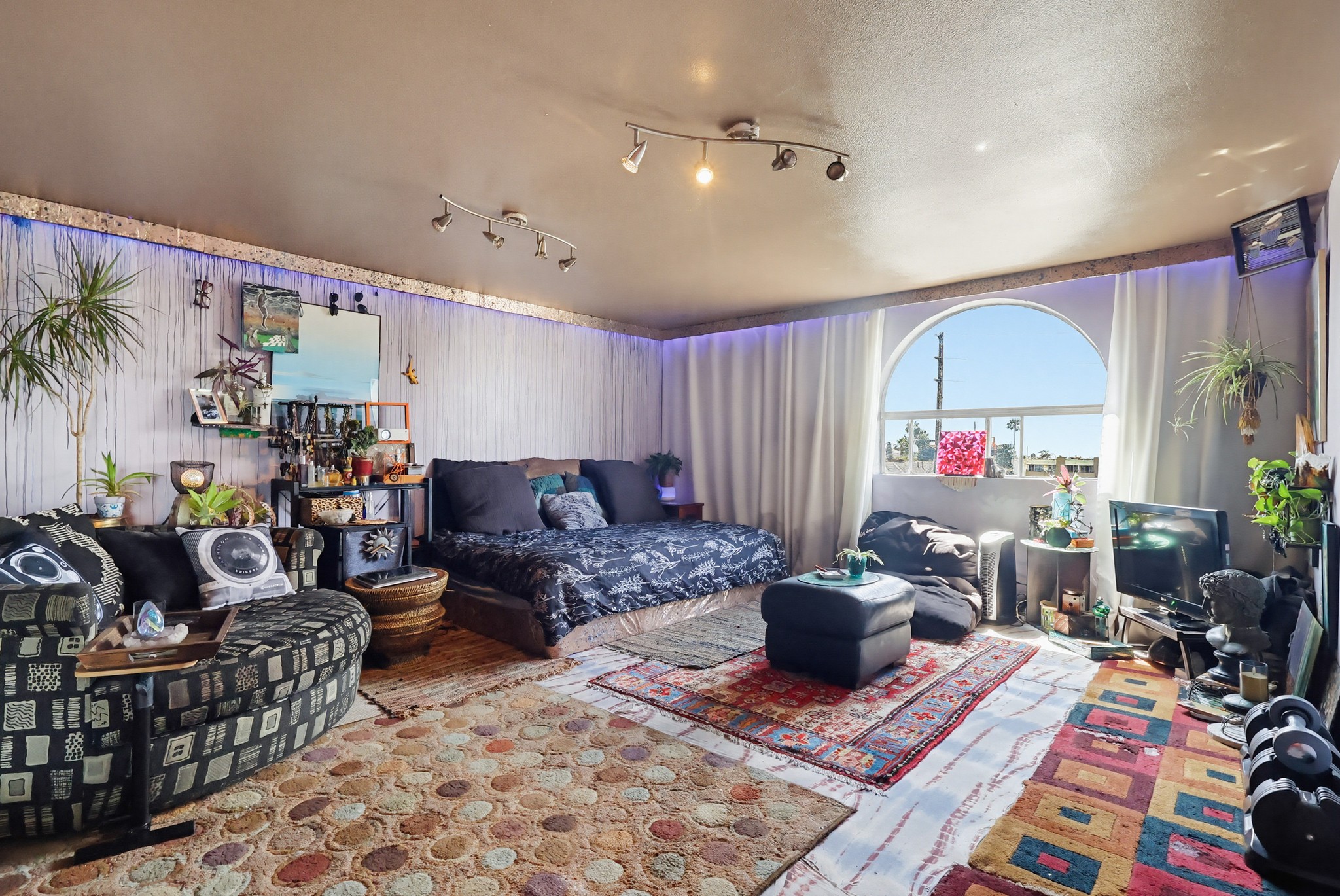 Virtual tour photo 57 of 87 for 1538 Stoner Ave APT 303