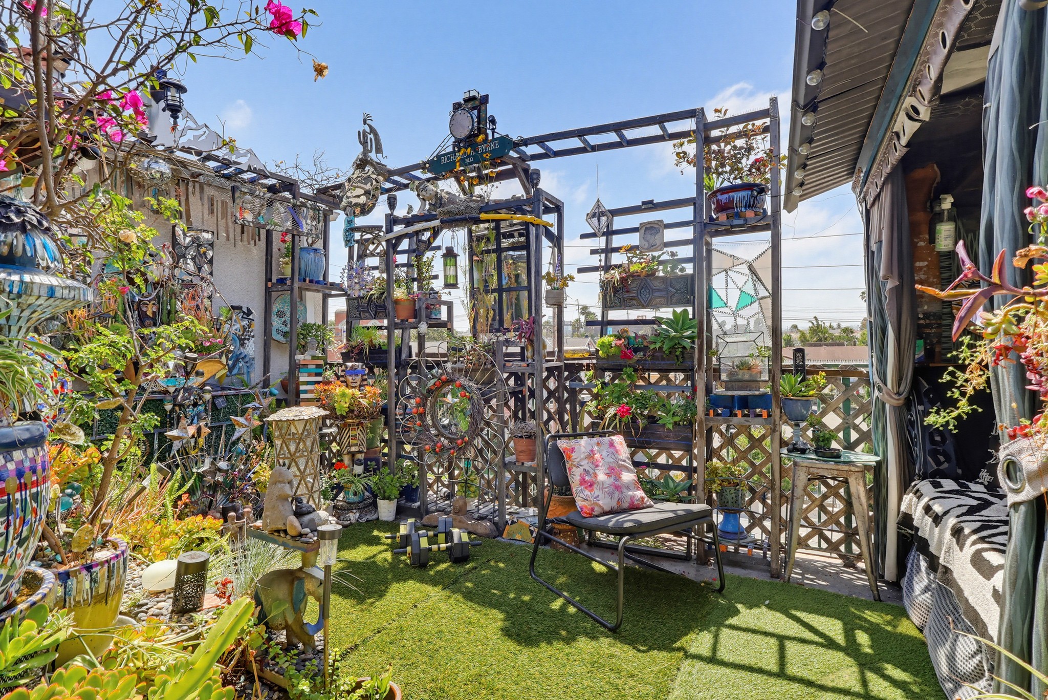 Virtual tour photo 70 of 87 for 1538 Stoner Ave APT 303