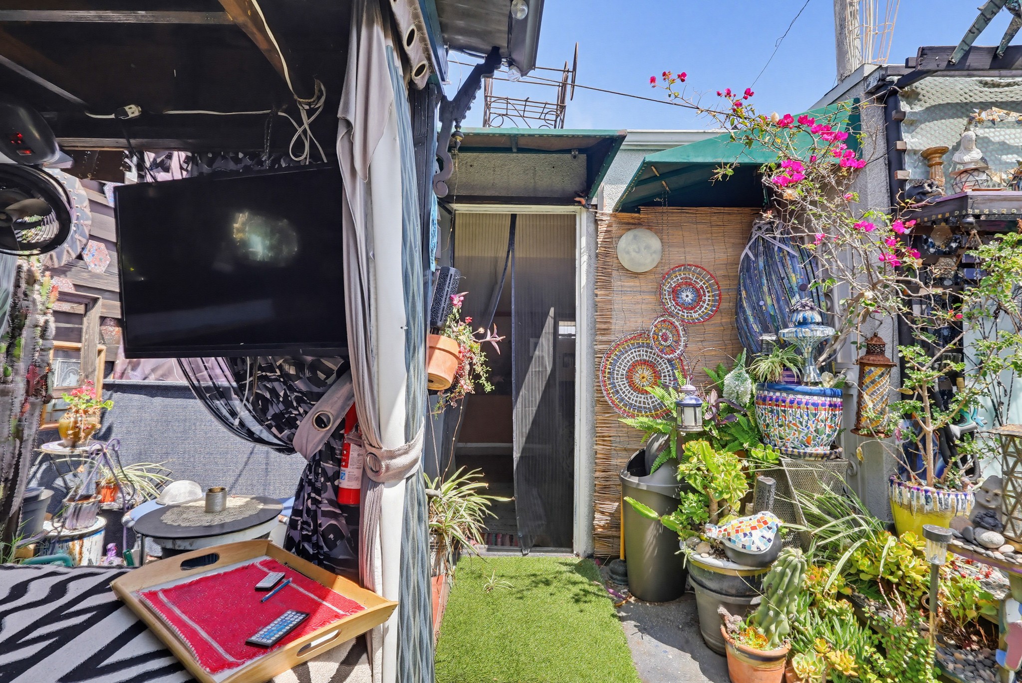 Virtual tour photo 76 of 87 for 1538 Stoner Ave APT 303