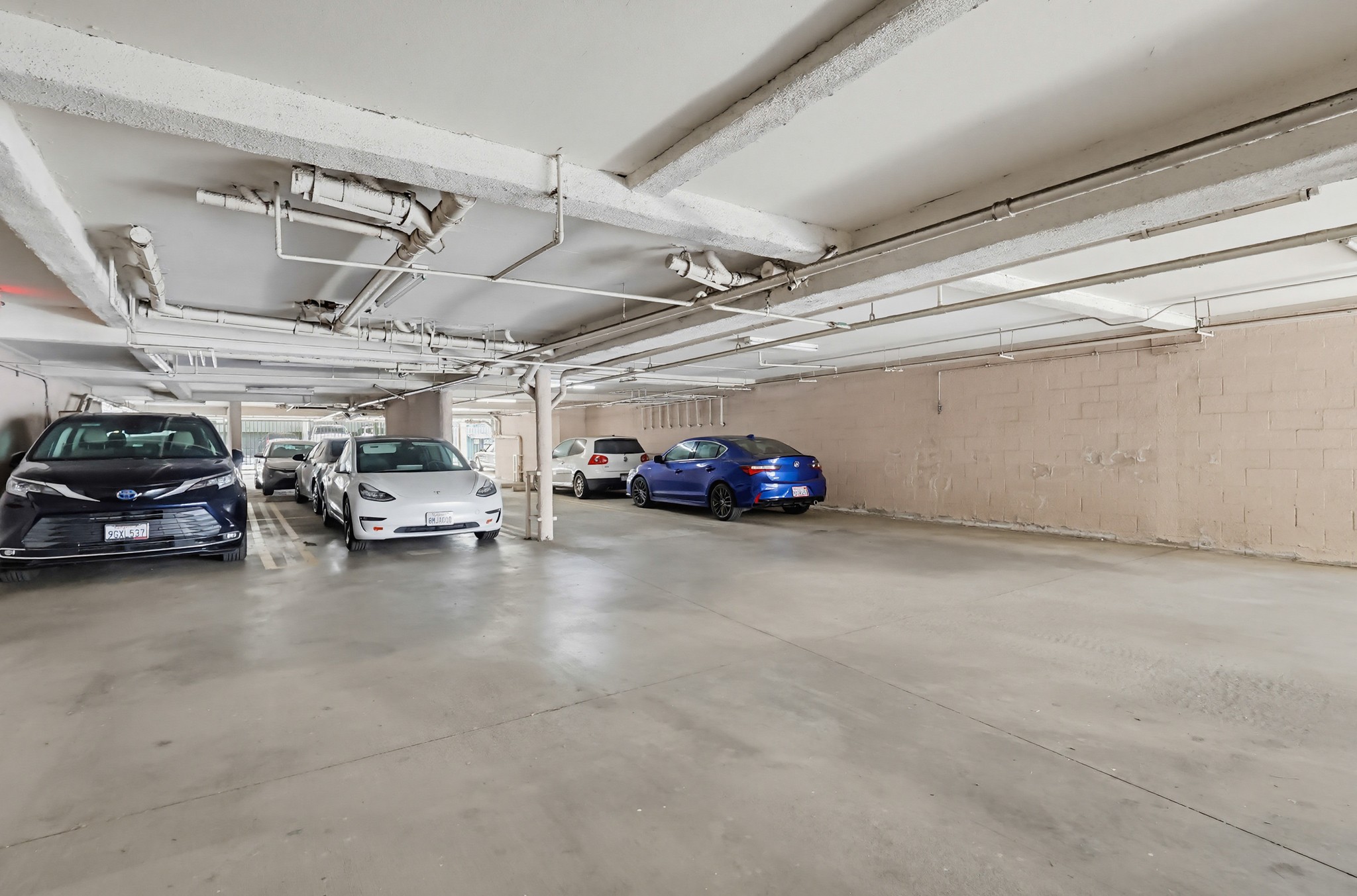 Virtual tour photo 79 of 87 for 1538 Stoner Ave APT 303